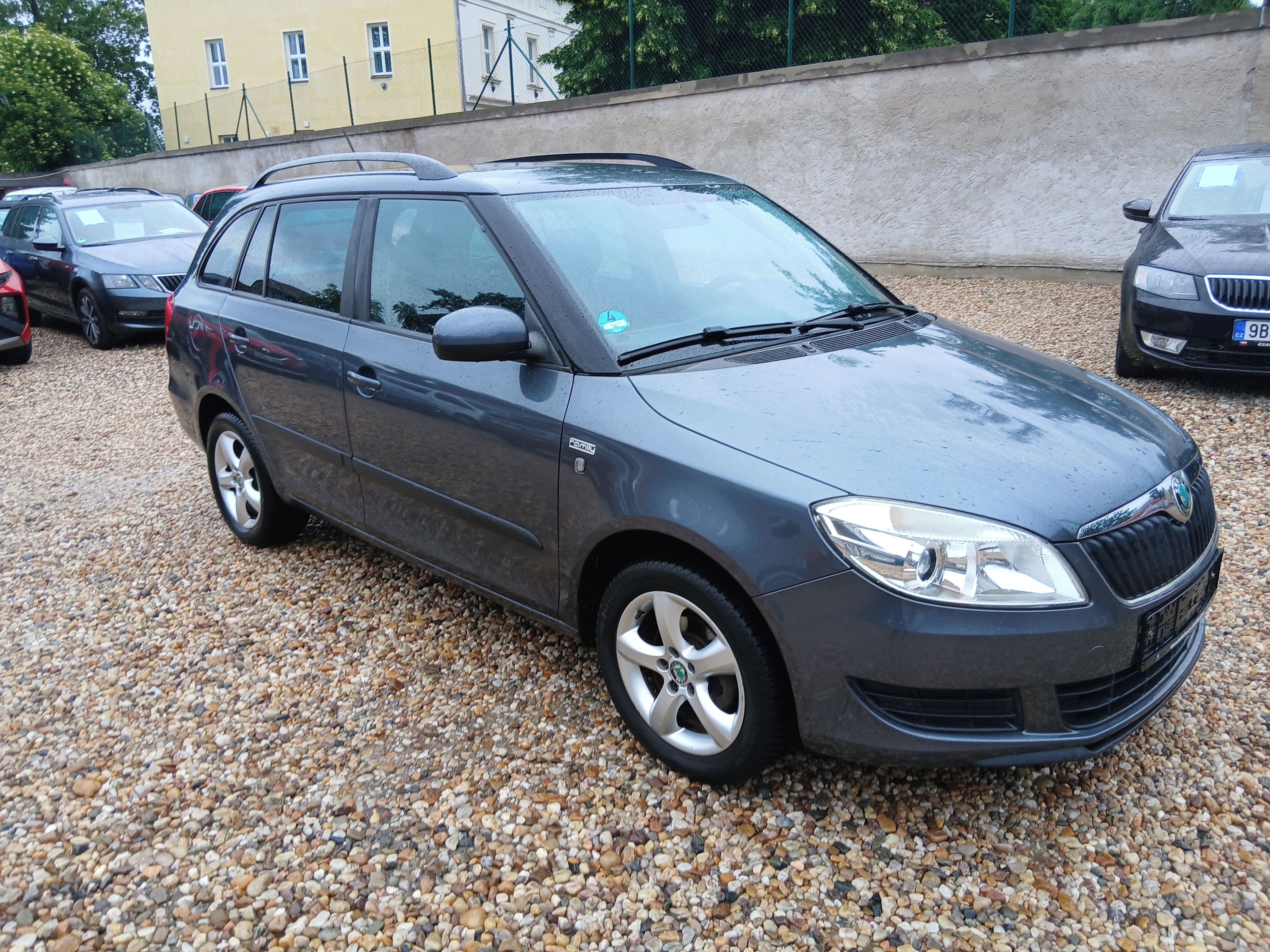 Škoda Fabia, 1.2 TSi 63KW S.Kniha Family - fotka 3