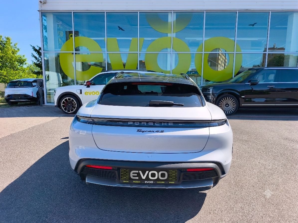Porsche Taycan, 4S Cross Turismo - fotka 4