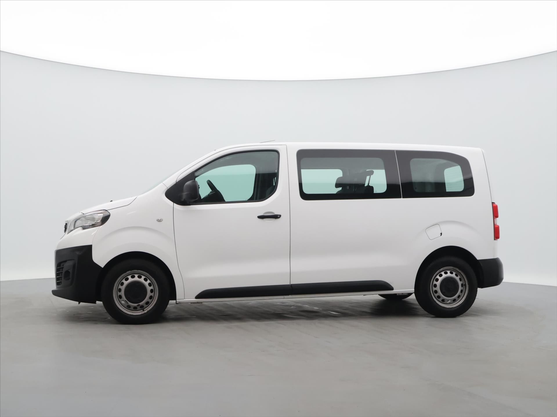 Peugeot Traveller, 2.0 BlueHDI 110kW 8-Míst L2 - fotka 4