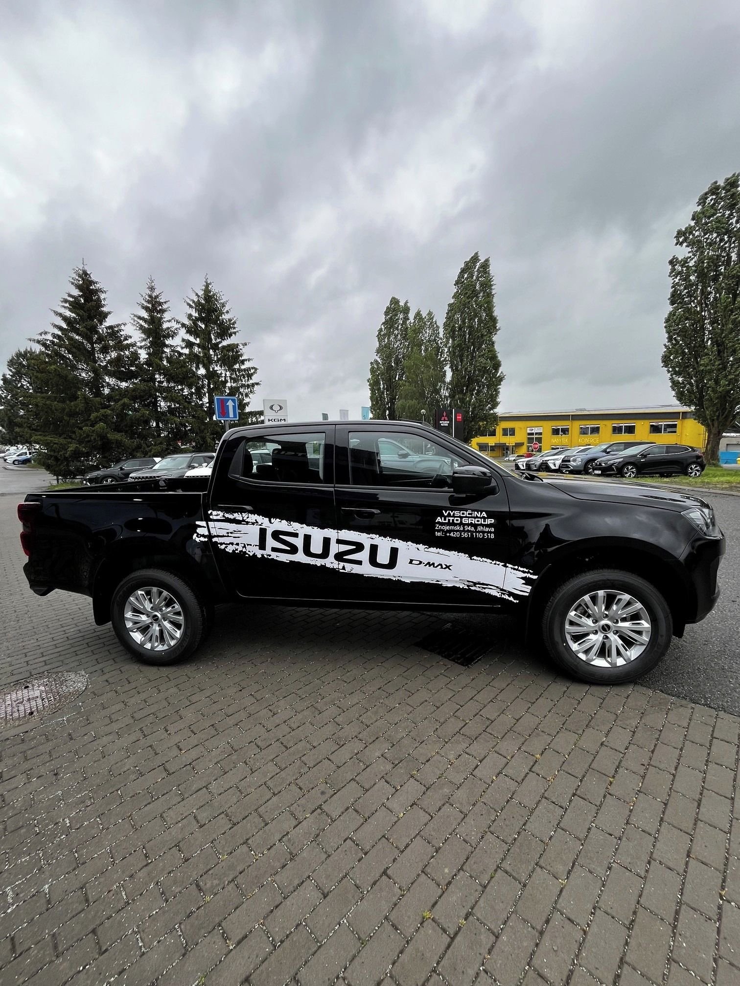 Isuzu D-Max, Double Cab 4x4 LS A/T - SLEVA - fotka 4
