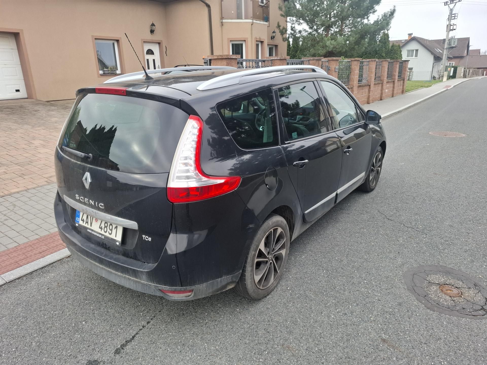 Renault Grand Scénic, 1.2 TCI,9+7kW,navi,led,CZ - fotka 4
