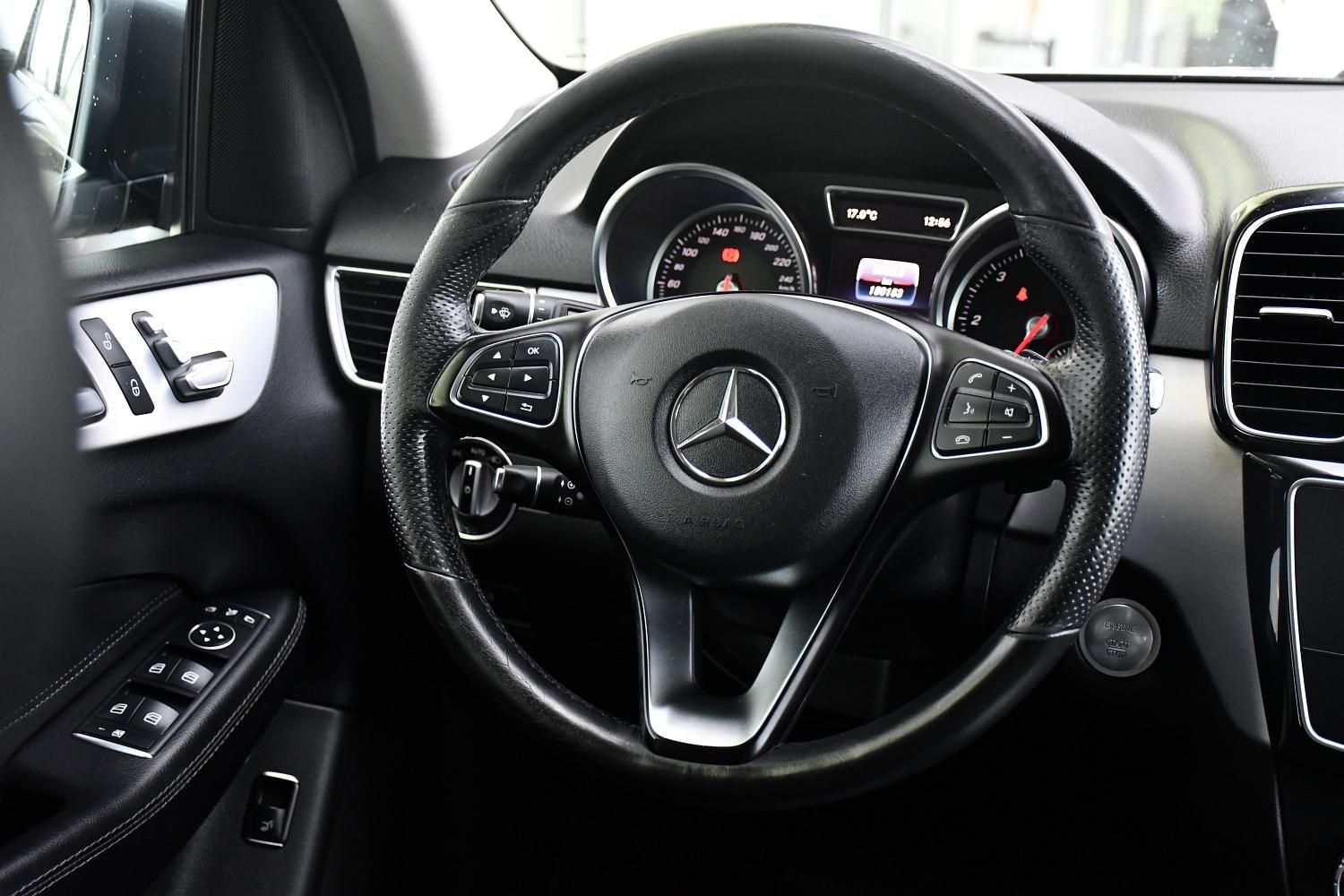 Mercedes-Benz GLE, 350D 4MATIC VZDUCH ČR - fotka 6