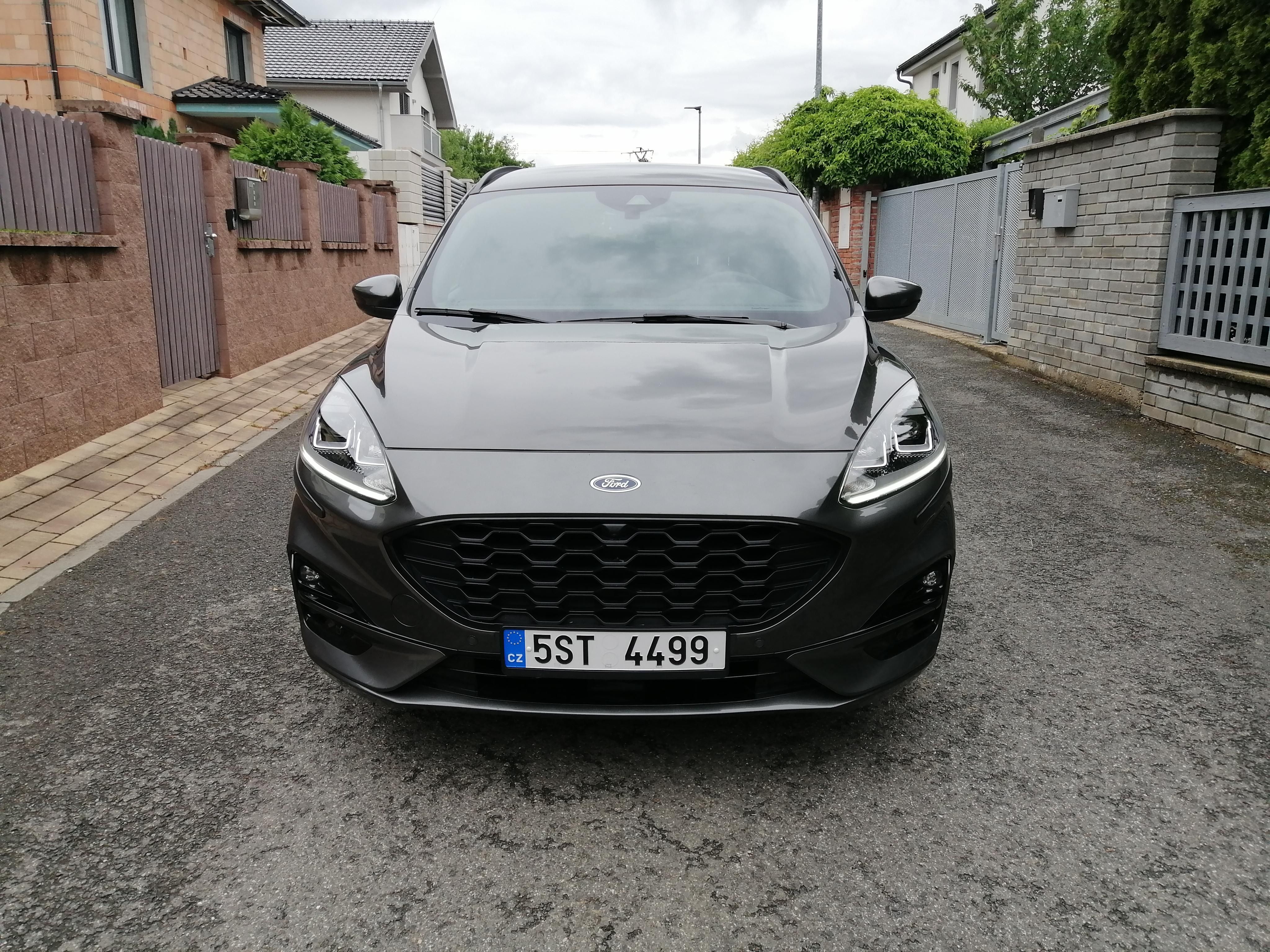 Ford Kuga, Ford Kuga ST Line 4x4 automat - fotka 2