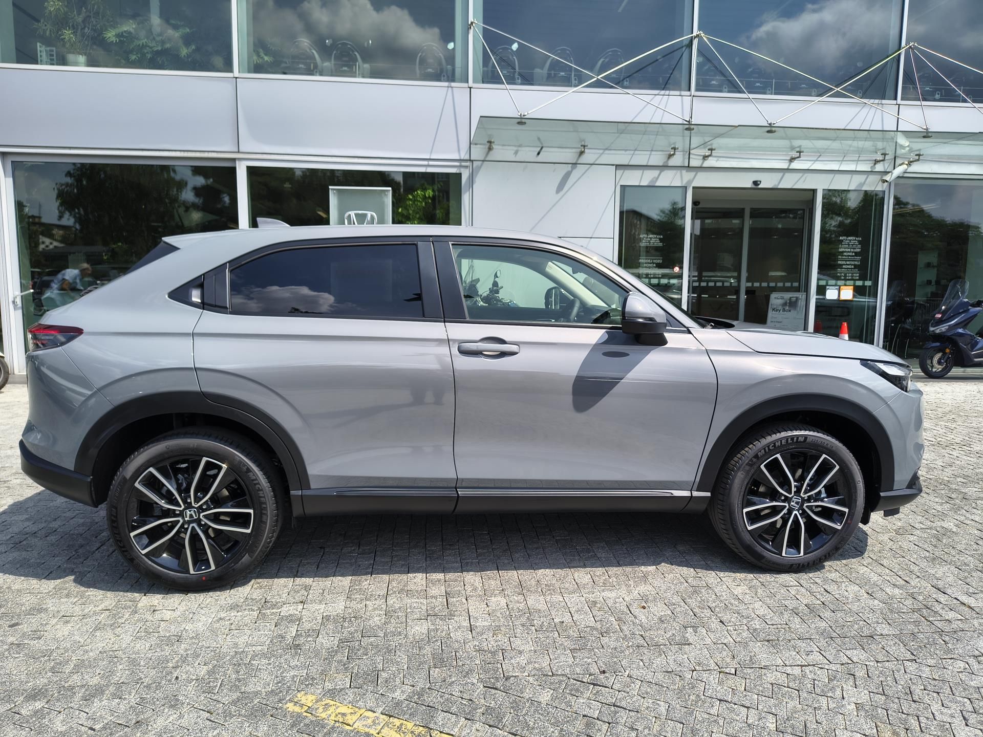 Honda HR-V, e:HEV 1.5 i-MMD Elegance 2027 - fotka 3