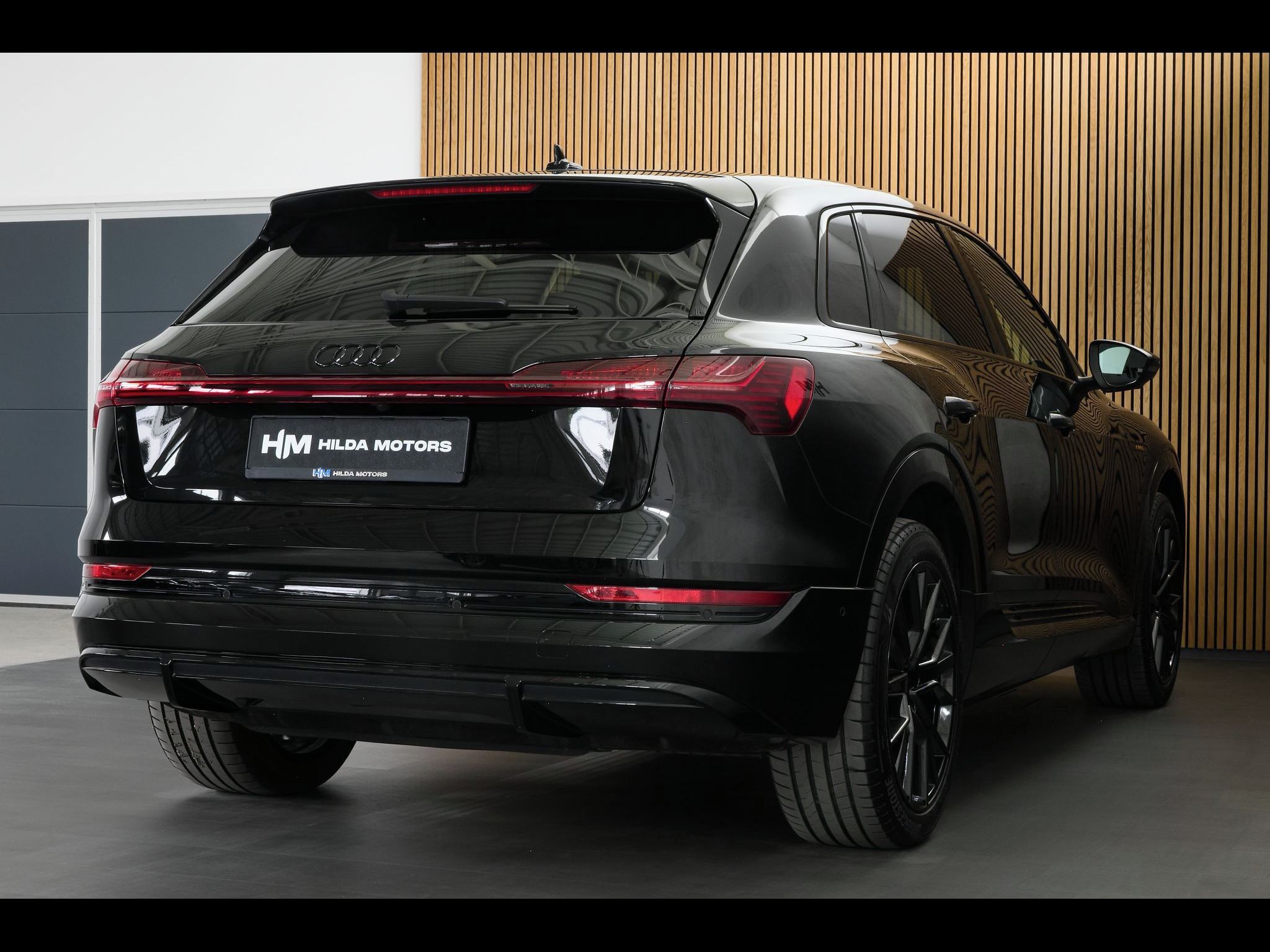 Audi e-tron, 55 300kW S-line BlackEdi NV TZ - fotka 5