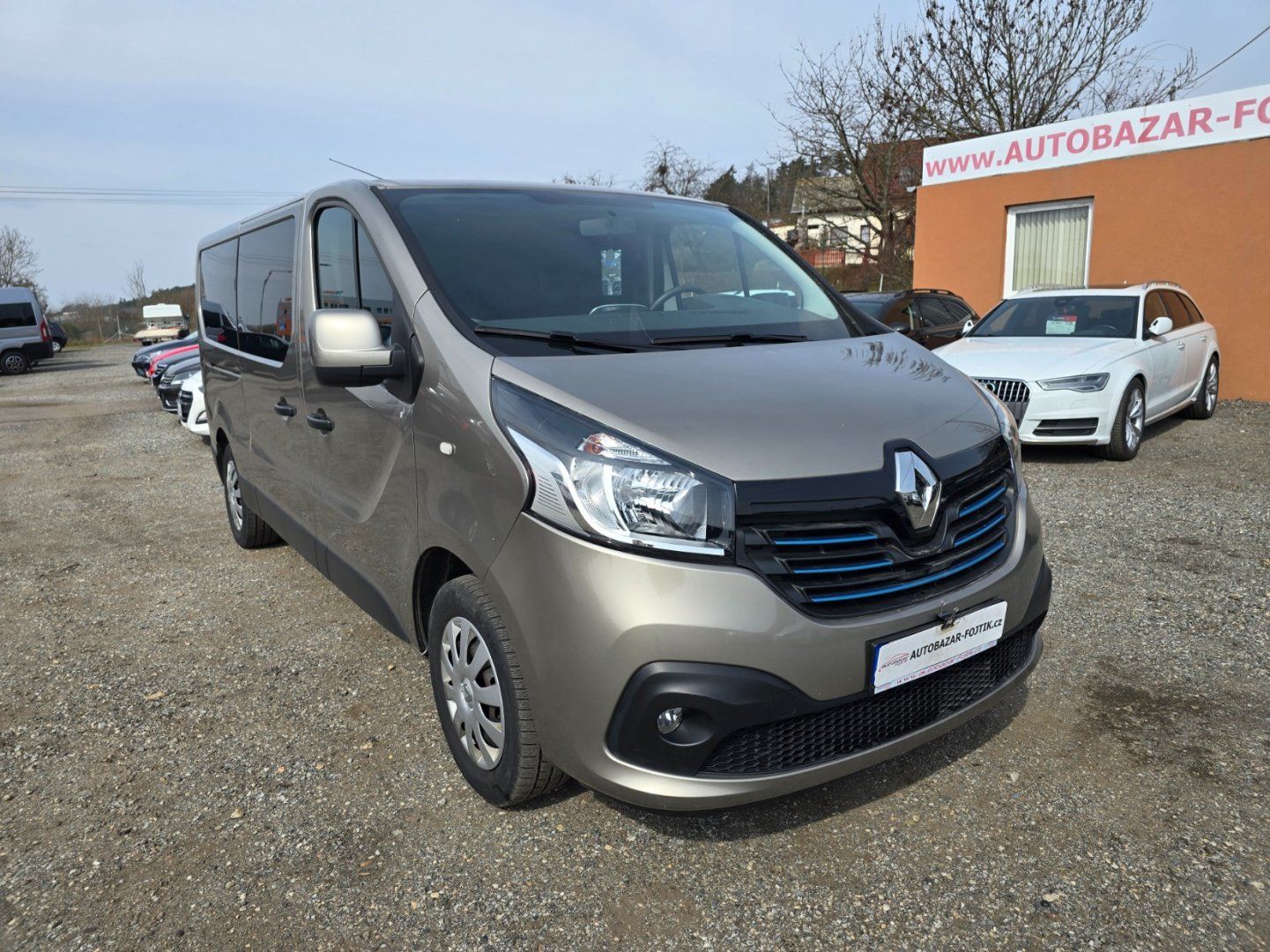 Renault Trafic, 1.6 DCi 8.místné,nové CZ