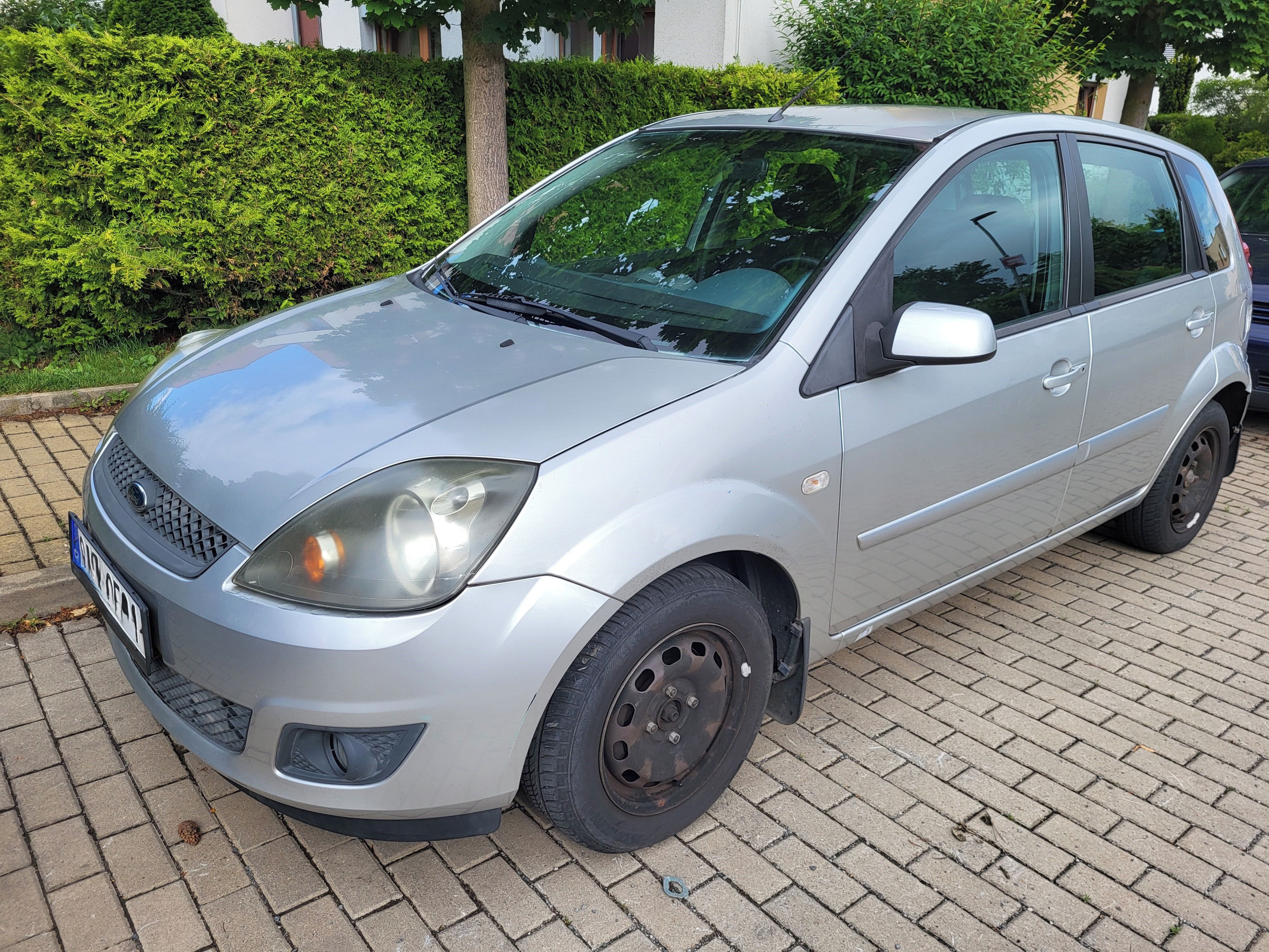 Ford Fiesta, 1.3 51kW, 1.majitel, STK 5/28