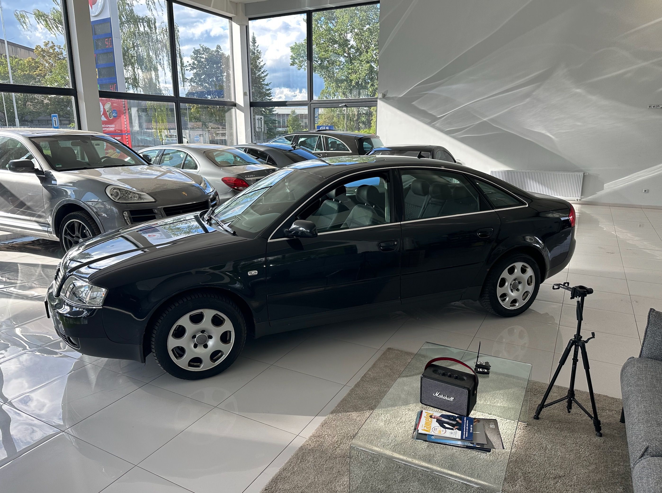 Audi A6, 2.4 Petrol - fotka 2