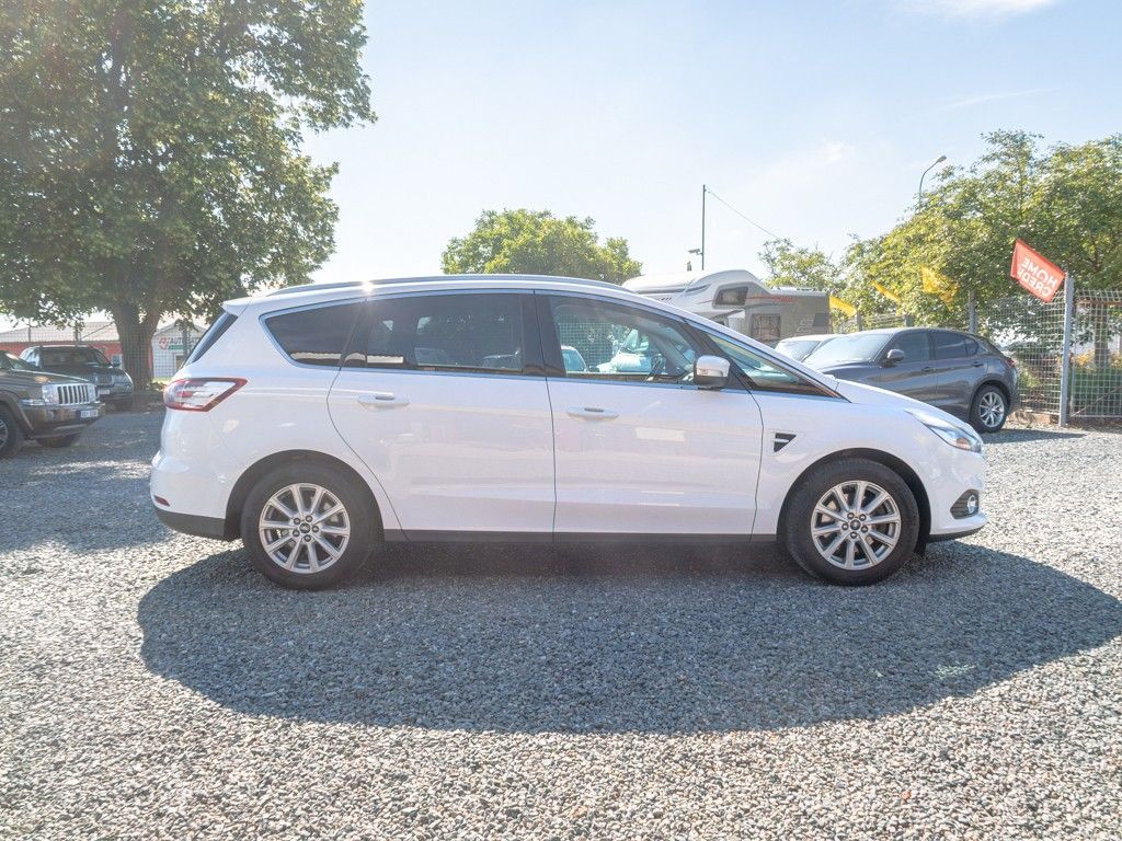 Ford S-MAX, ČR 2.0D 110KW 1maj – NAVIGACE - fotka 4
