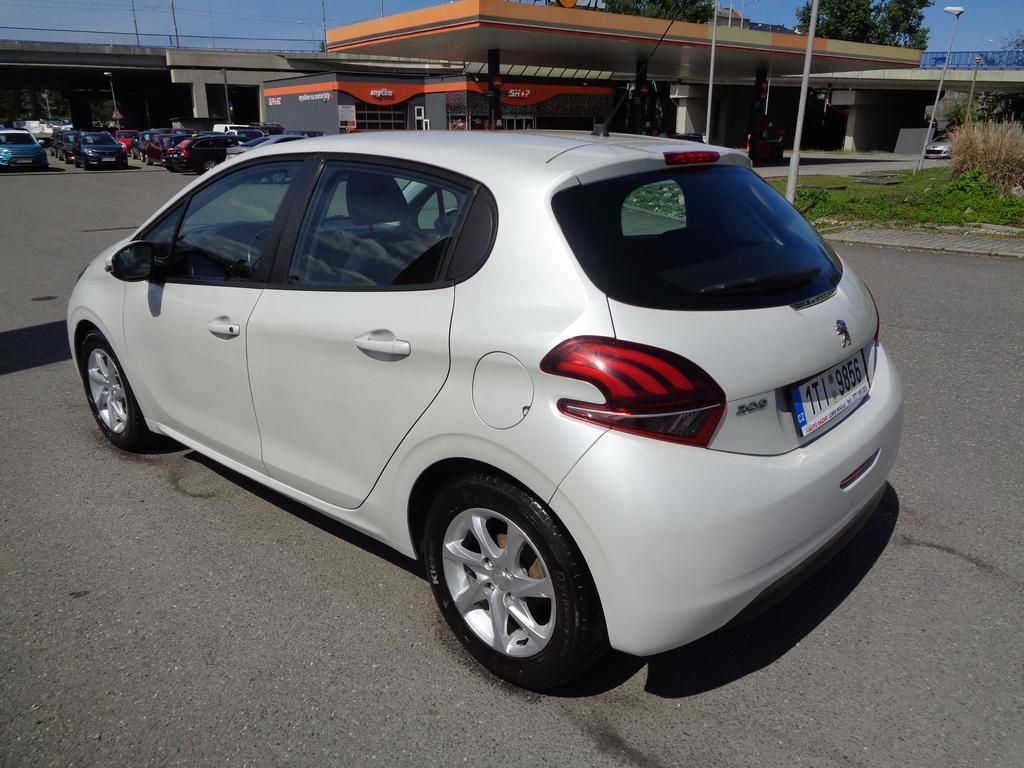 Peugeot 208, 1.2i KOUPENO ČR, 1.MAJITEL - fotka 3