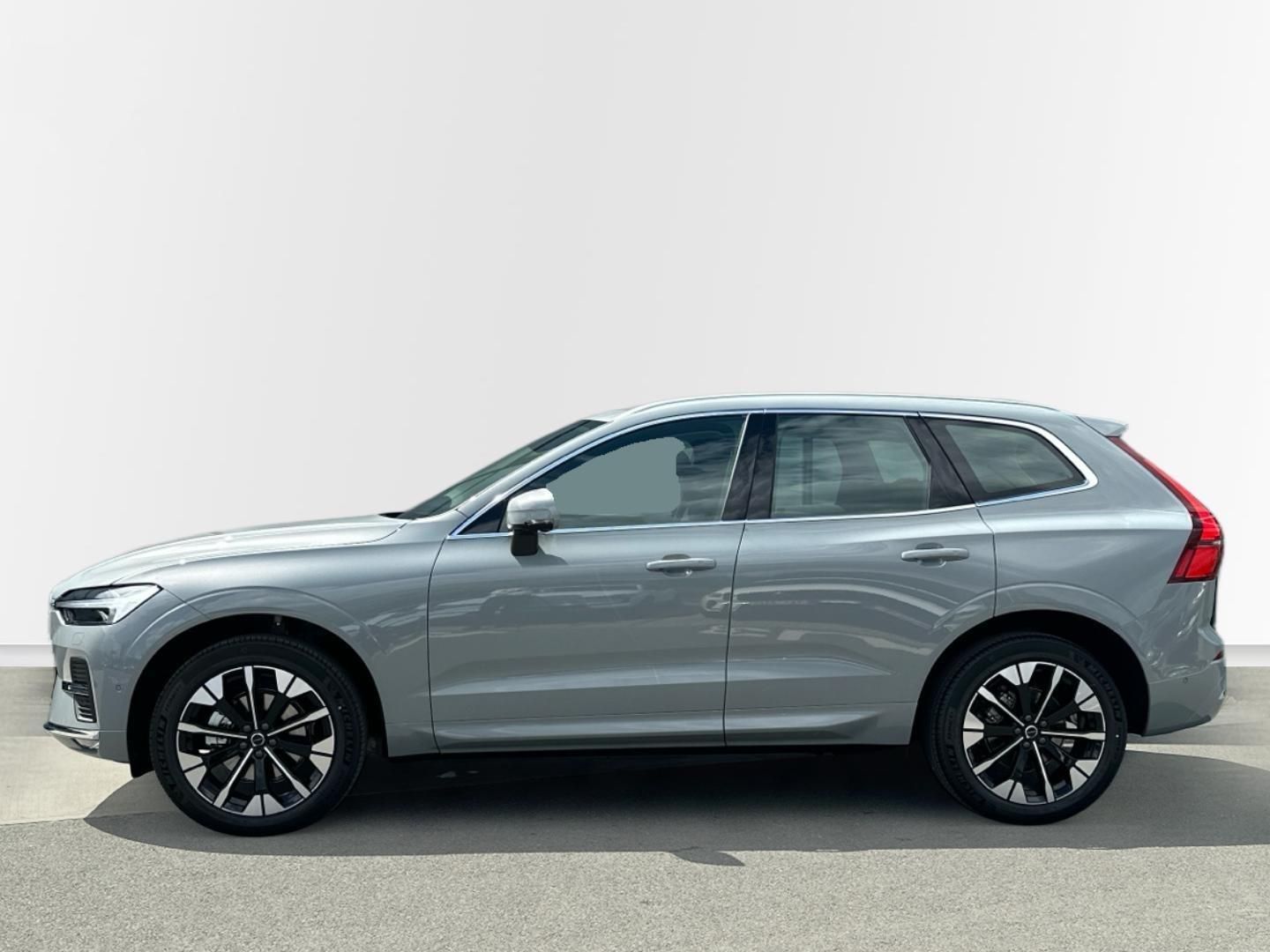 Volvo XC60, 2.0B5 184kW 4x4  ULTRA BRIGHT - fotka 2