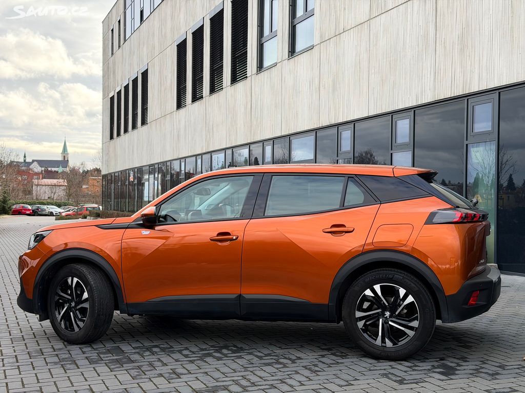 Peugeot 2008, 1.2 74 kW - fotka 3