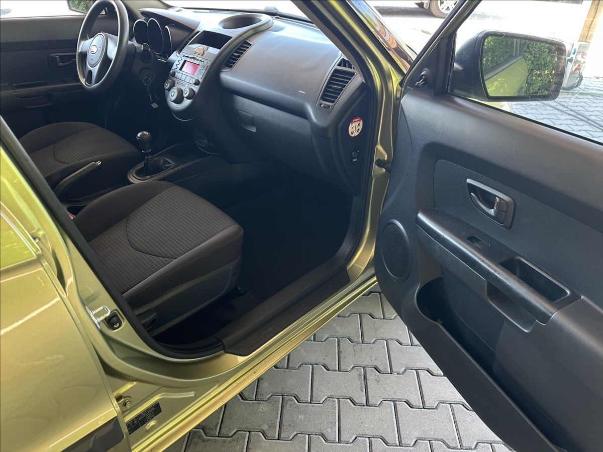 Kia Soul, 1,6 92 kW původ ČR nehavar. - fotka 6