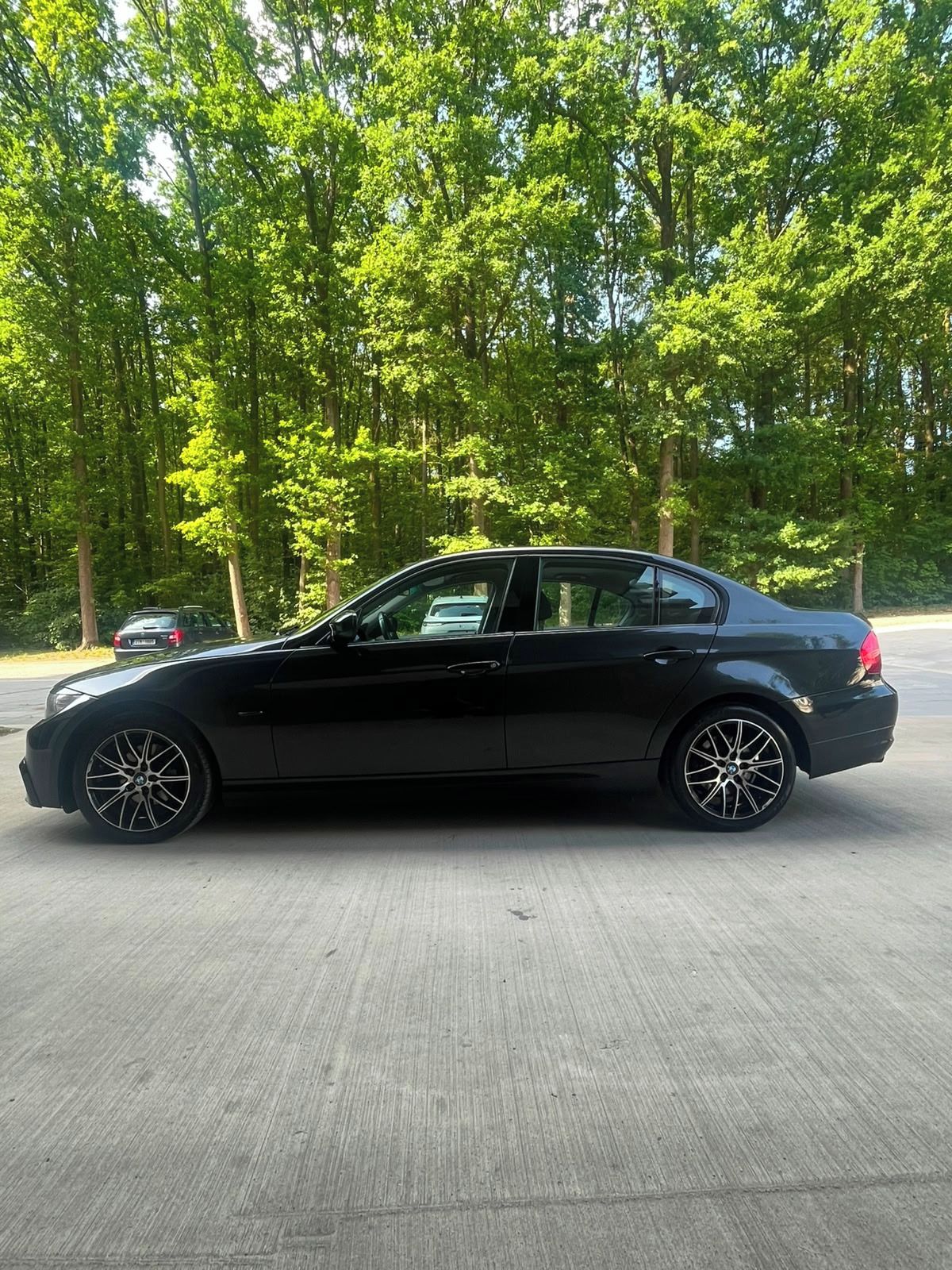 BMW Řada 3, BMW 318i E90 LCI - fotka 5