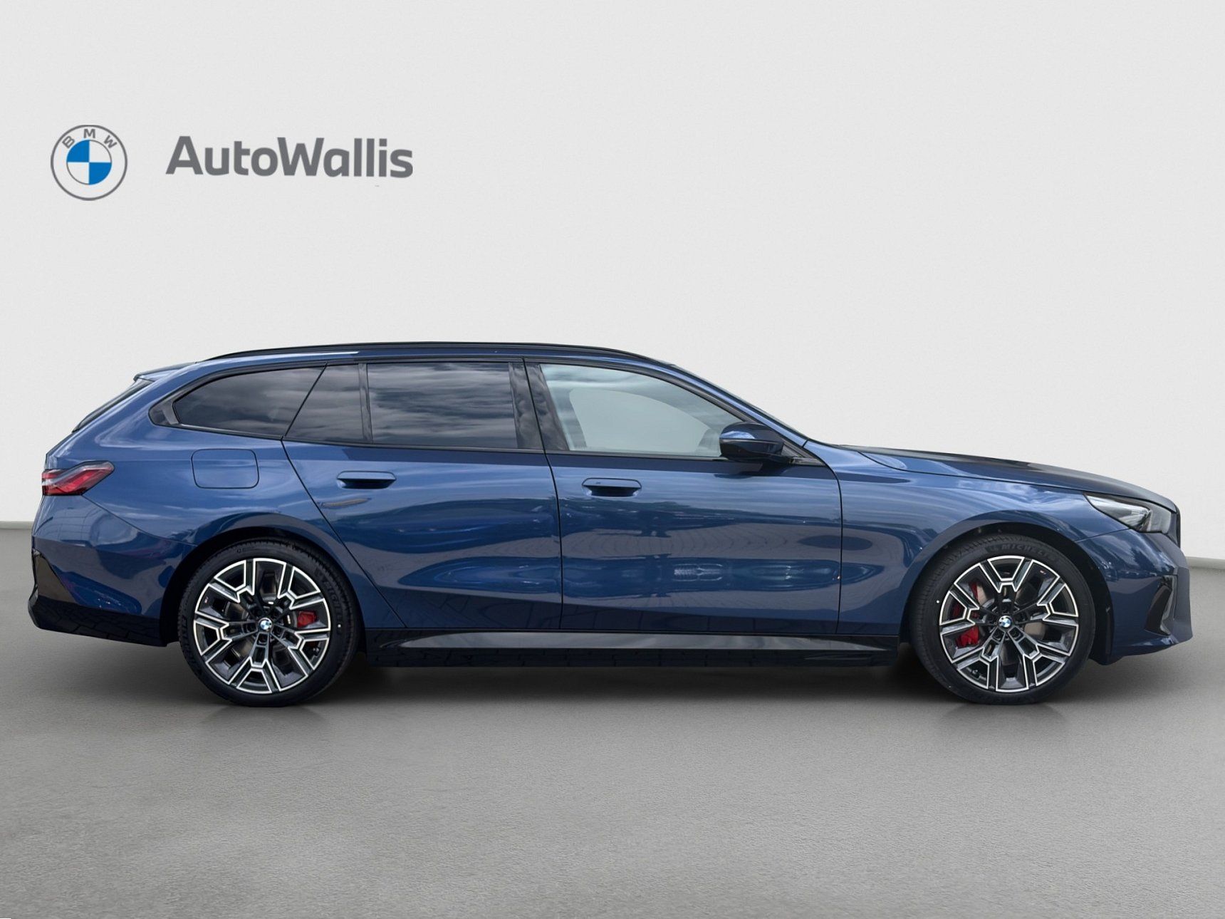 BMW Řada 5, | 550e xDrive Touring - fotka 3