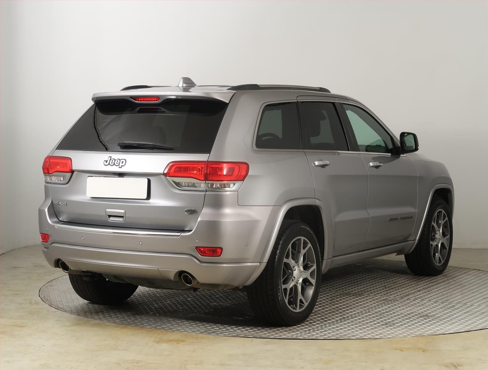Jeep Grand Cherokee, 3.0 CRD, Overland, 4X4 - fotka 5