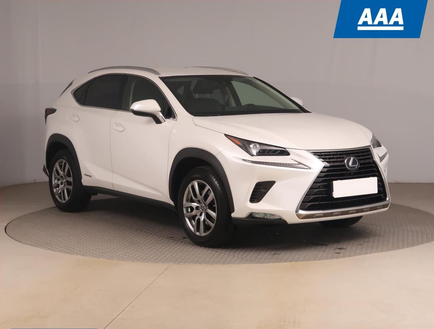 Lexus NX 300h, 300h, 4X4, Automat, ČR,1.maj