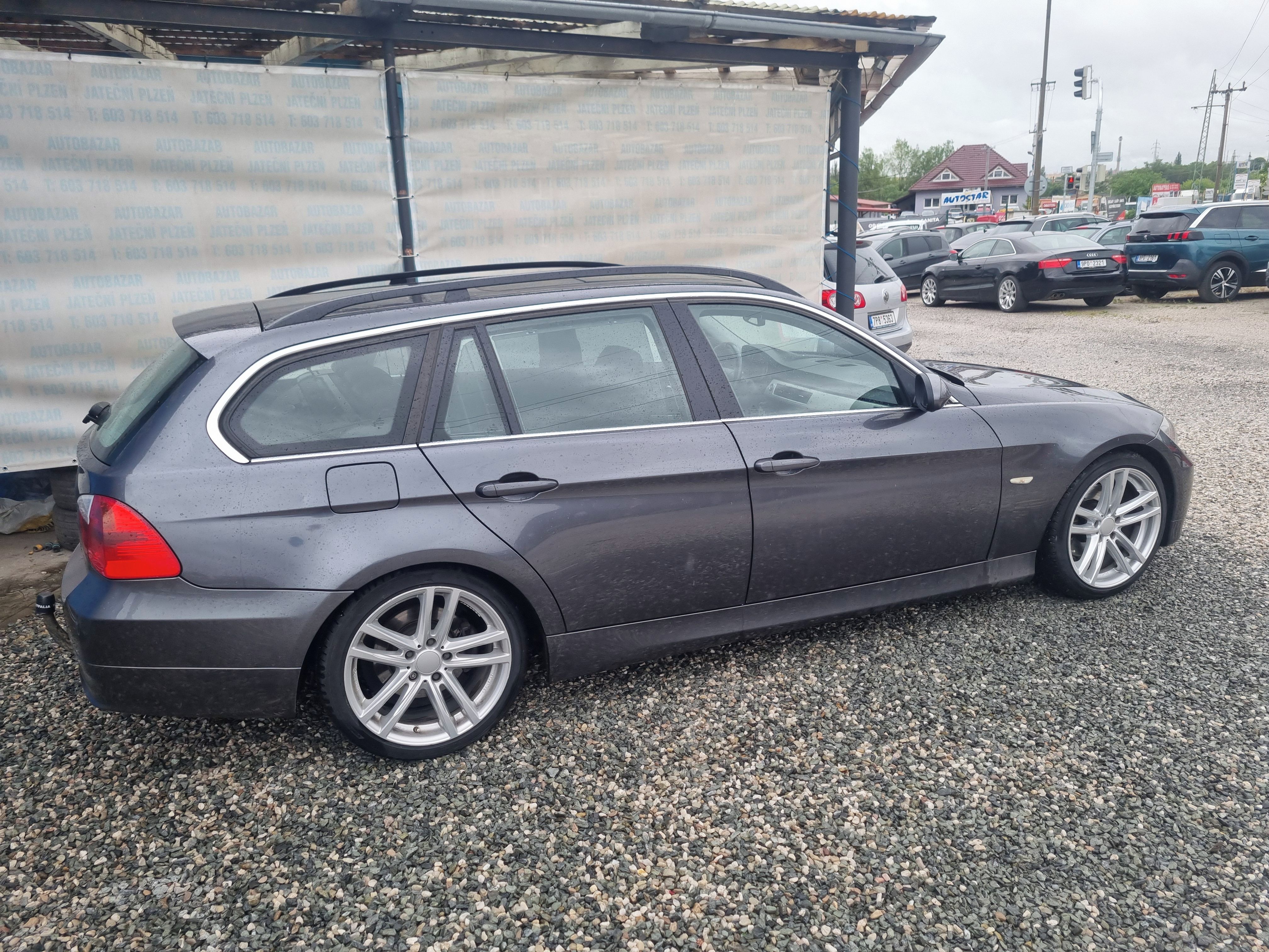 BMW Řada 3, 325 í160 KW - fotka 3
