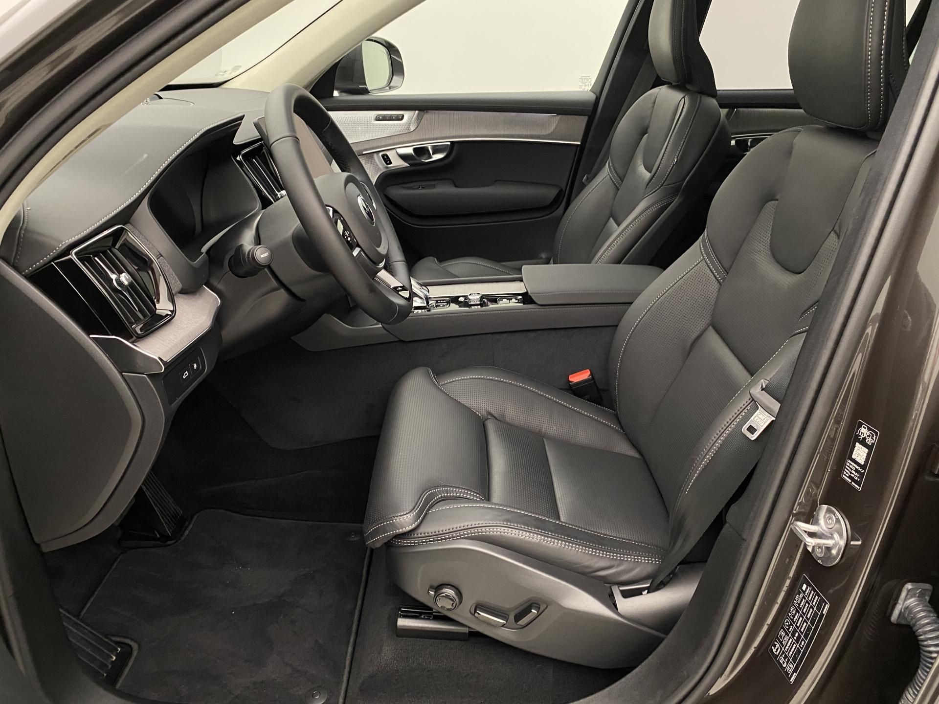 Volvo XC90, T8 AWD RECHARGE ULTRA 7míst - fotka 3