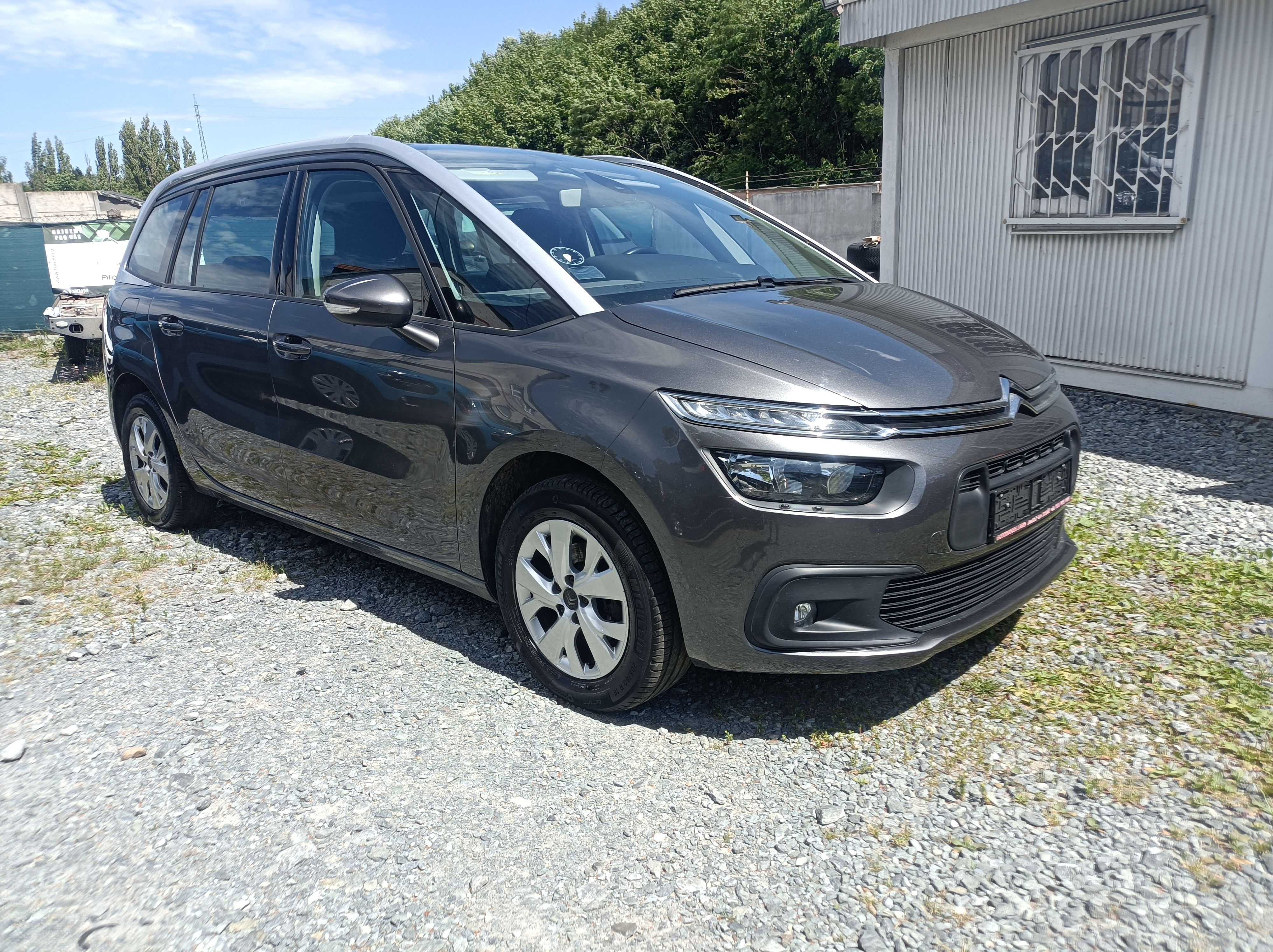 Citroën Grand C4 Picasso, 1.2-96kw,r.18. míst 7,klima