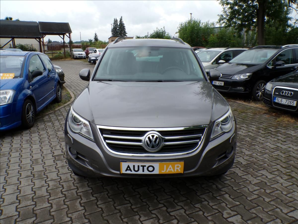 Volkswagen Tiguan, 2,0 TDI  4MOTION,TAŽ.ZAŘ. - fotka 2