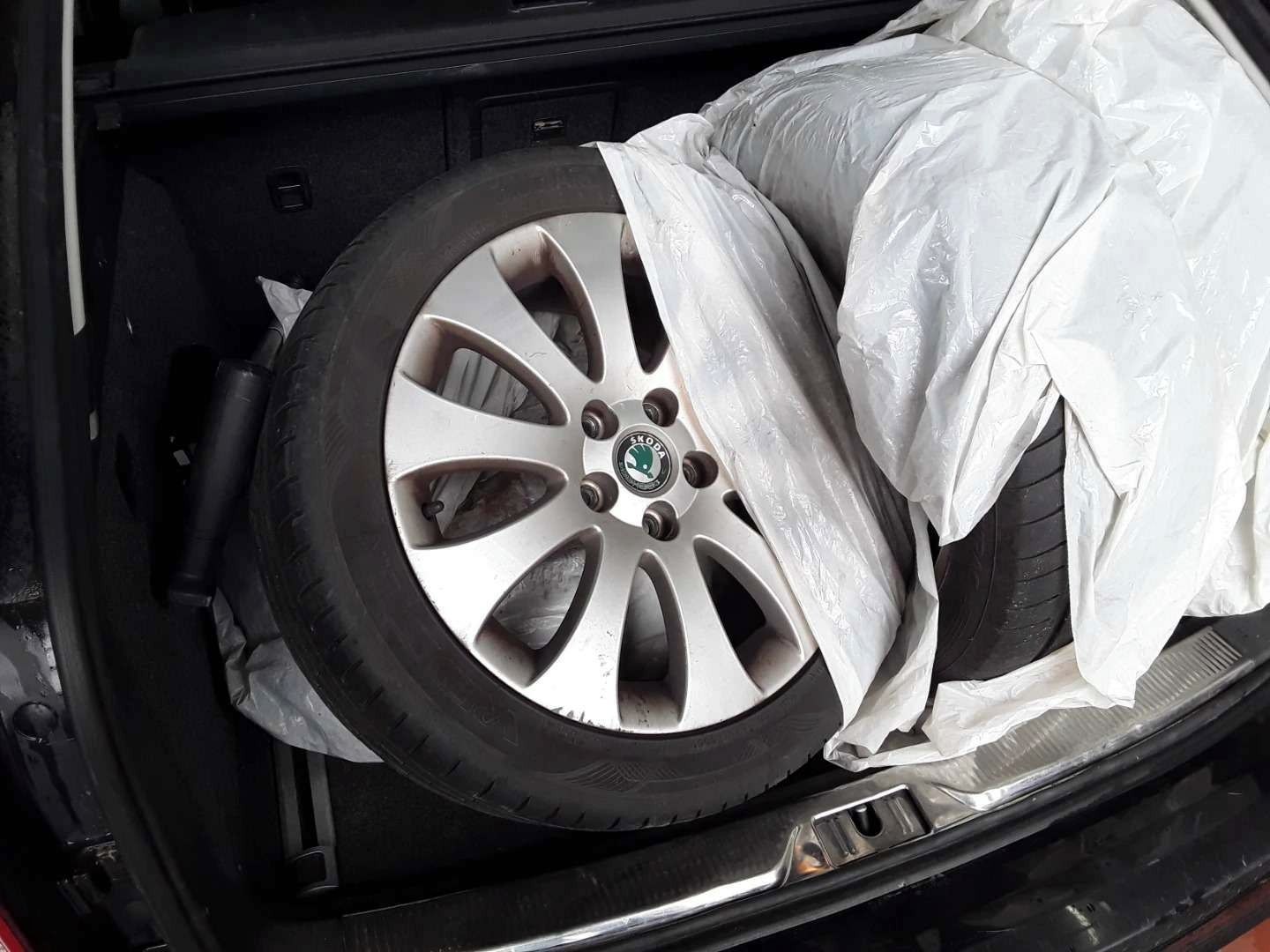 Škoda Superb, 2.0Tdi 103KW ELEGANCE kůže TOP - fotka 2