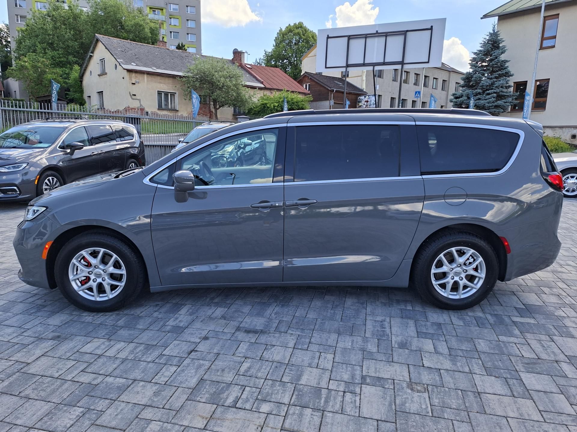 Chrysler Pacifica, 3,6L V6, 7míst, kůže, servis - fotka 4