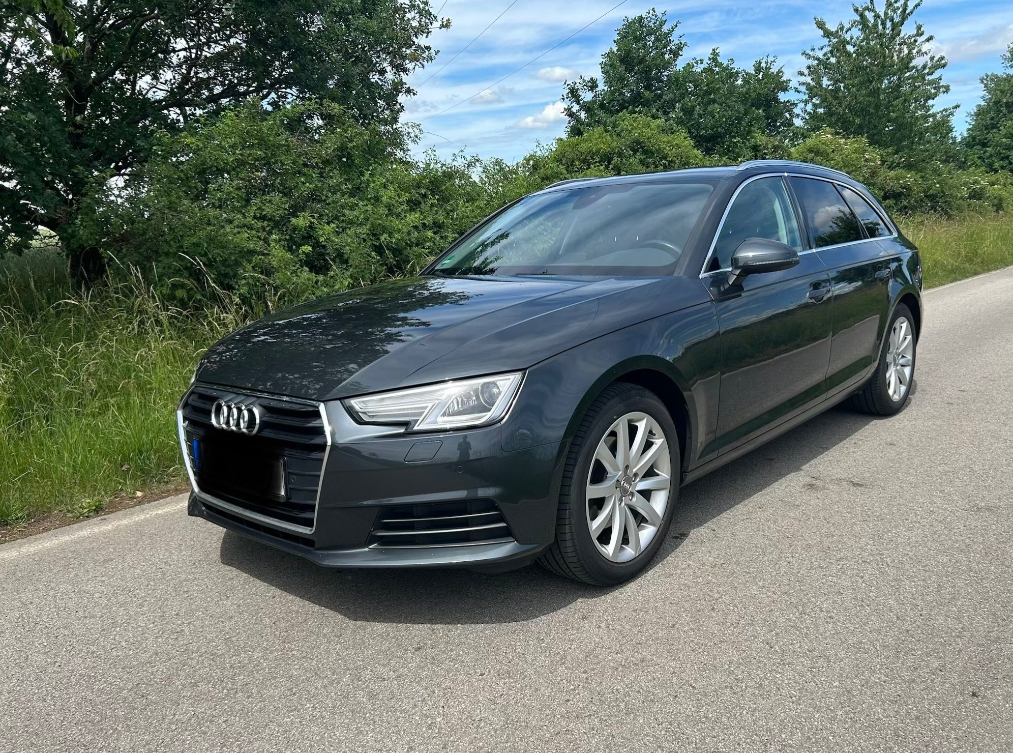 Audi A4 Avant, 2.0 TDi, servisováno,
