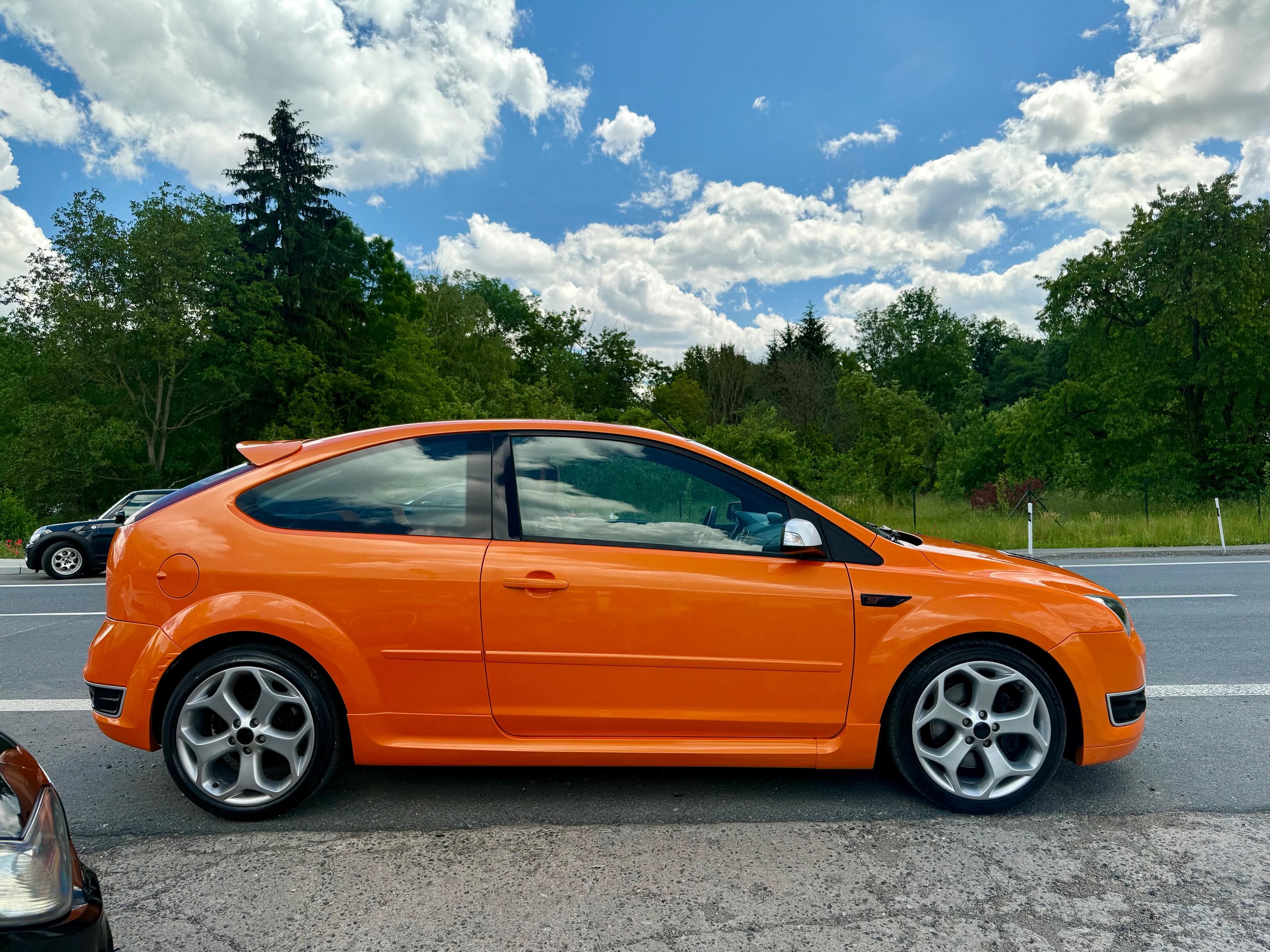 Ford Focus, ST 225 2.5i 166kw Navi Recaro - fotka 3