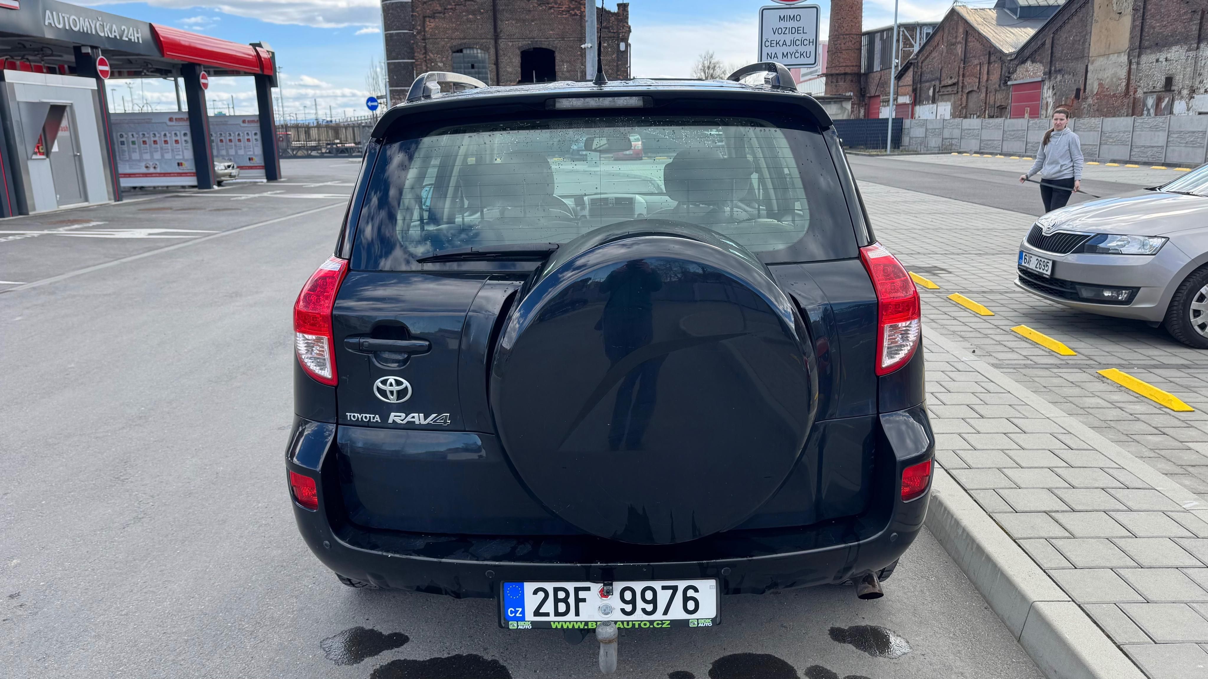 Toyota Rav4, 2.0 VVTI - fotka 2
