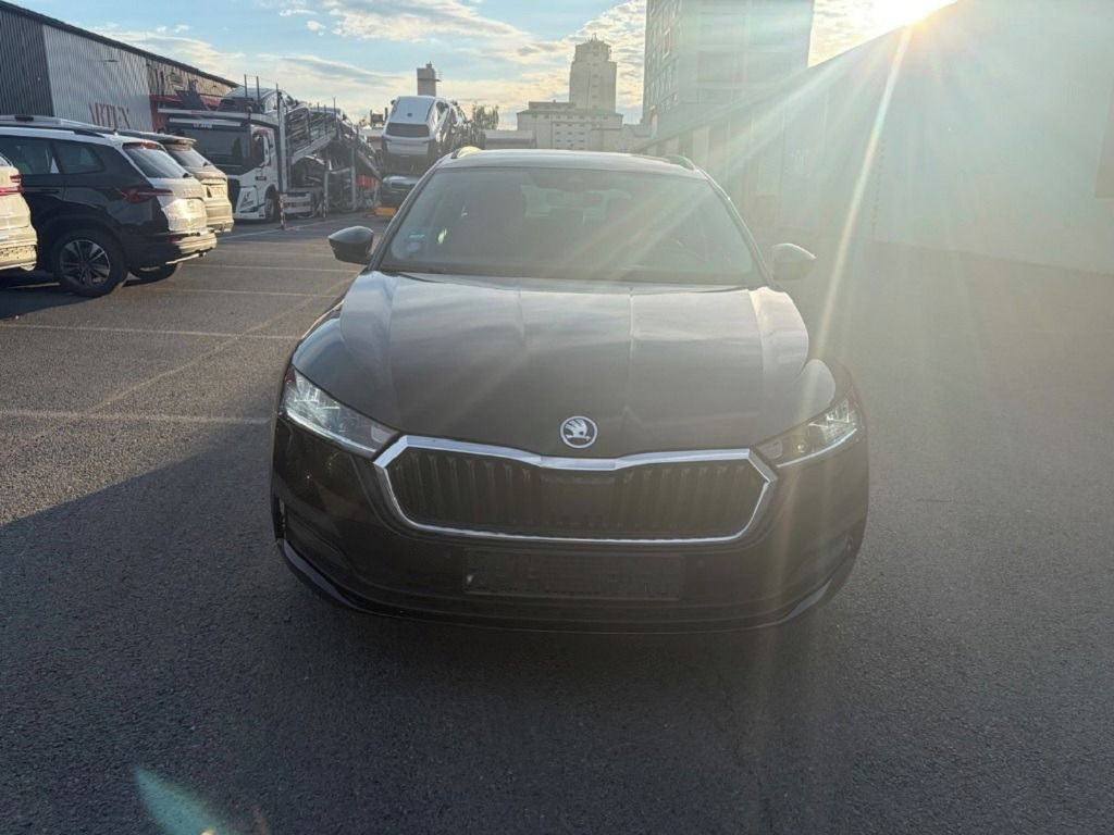 Škoda Octavia, 1.0 TSI Business Edition - fotka 2