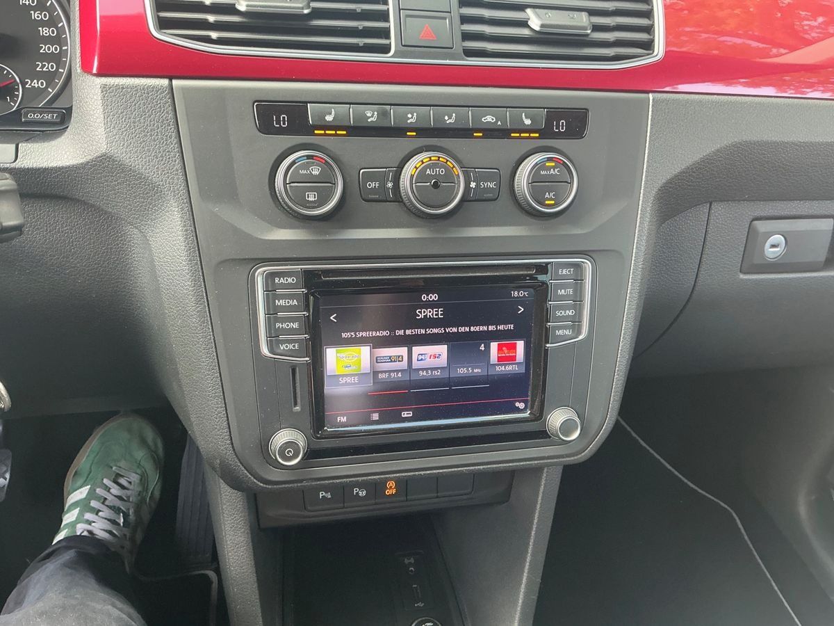 Volkswagen Caddy, 1.4Tsi 92KW VYHŘ. SED. TOPstav - fotka 4