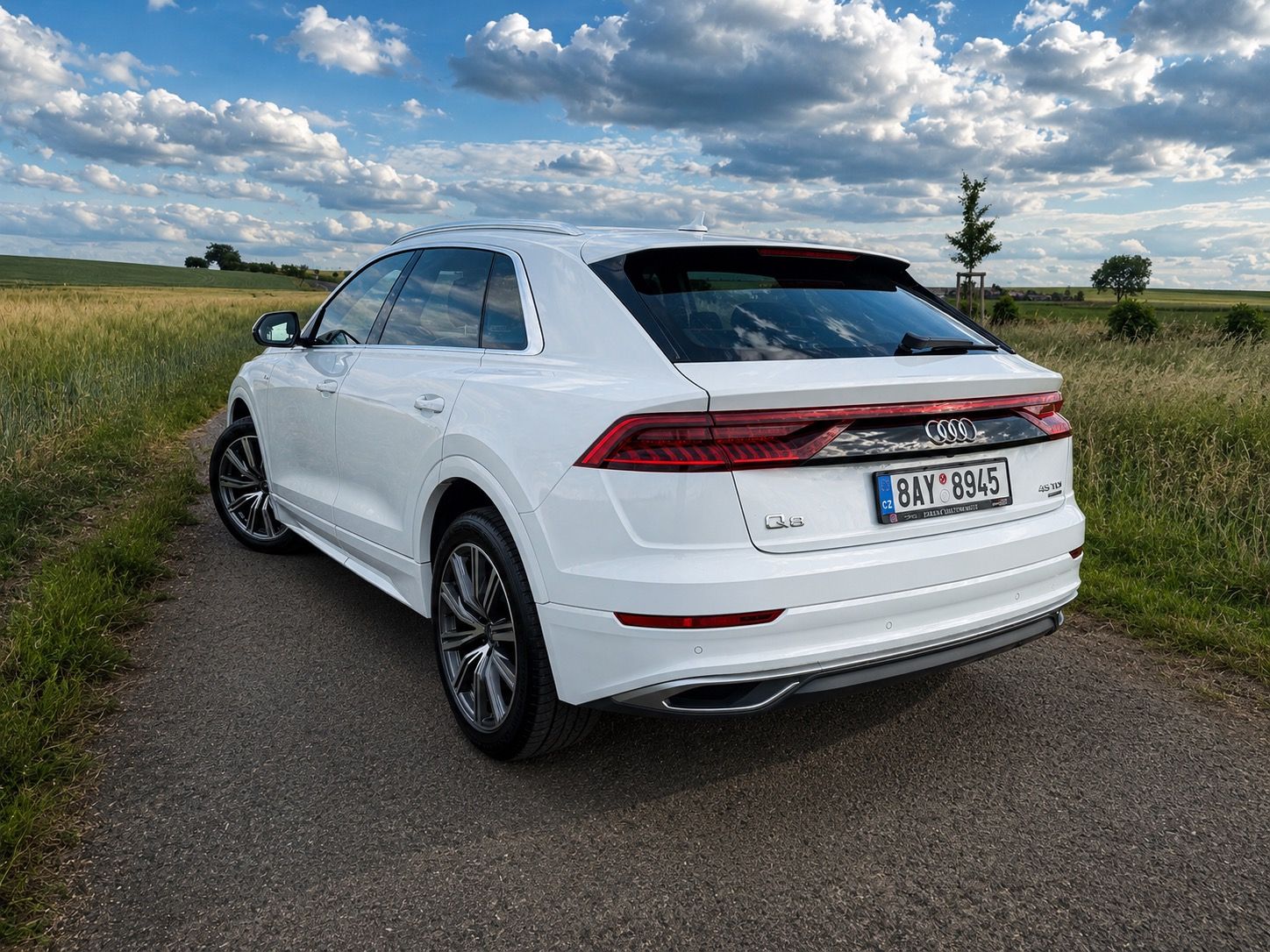 Audi Q8, 50 TDI 210 kW S-line NEZ.TOP - fotka 2