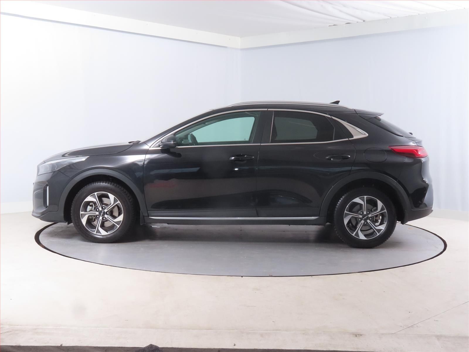 Kia XCee´d, 1.5 T-GDI, Exclusive, ČR,1.maj - fotka 3