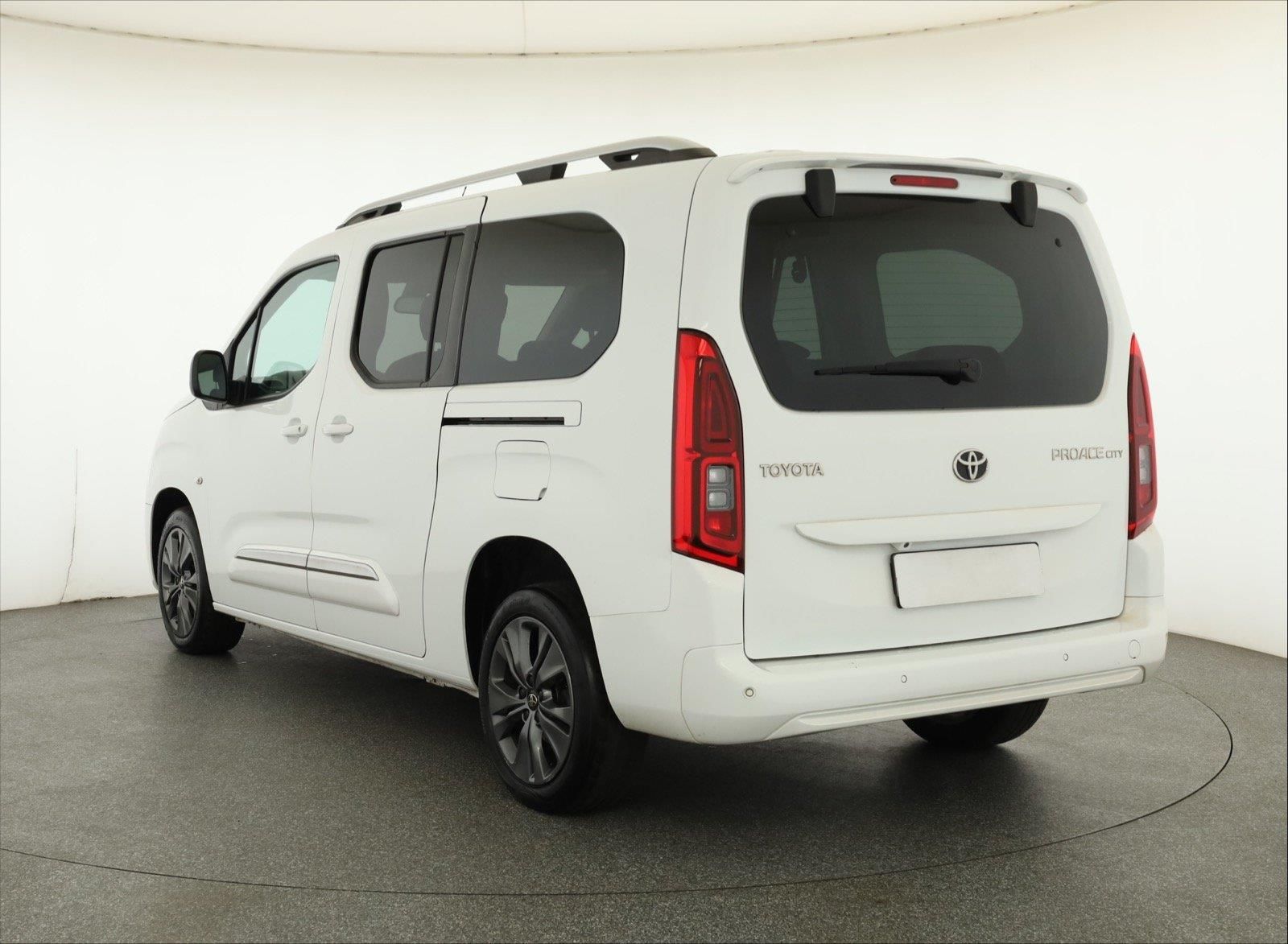 Toyota Proace City Verso, 1.5 D-4D, 7Míst, Klima, ČR - fotka 4
