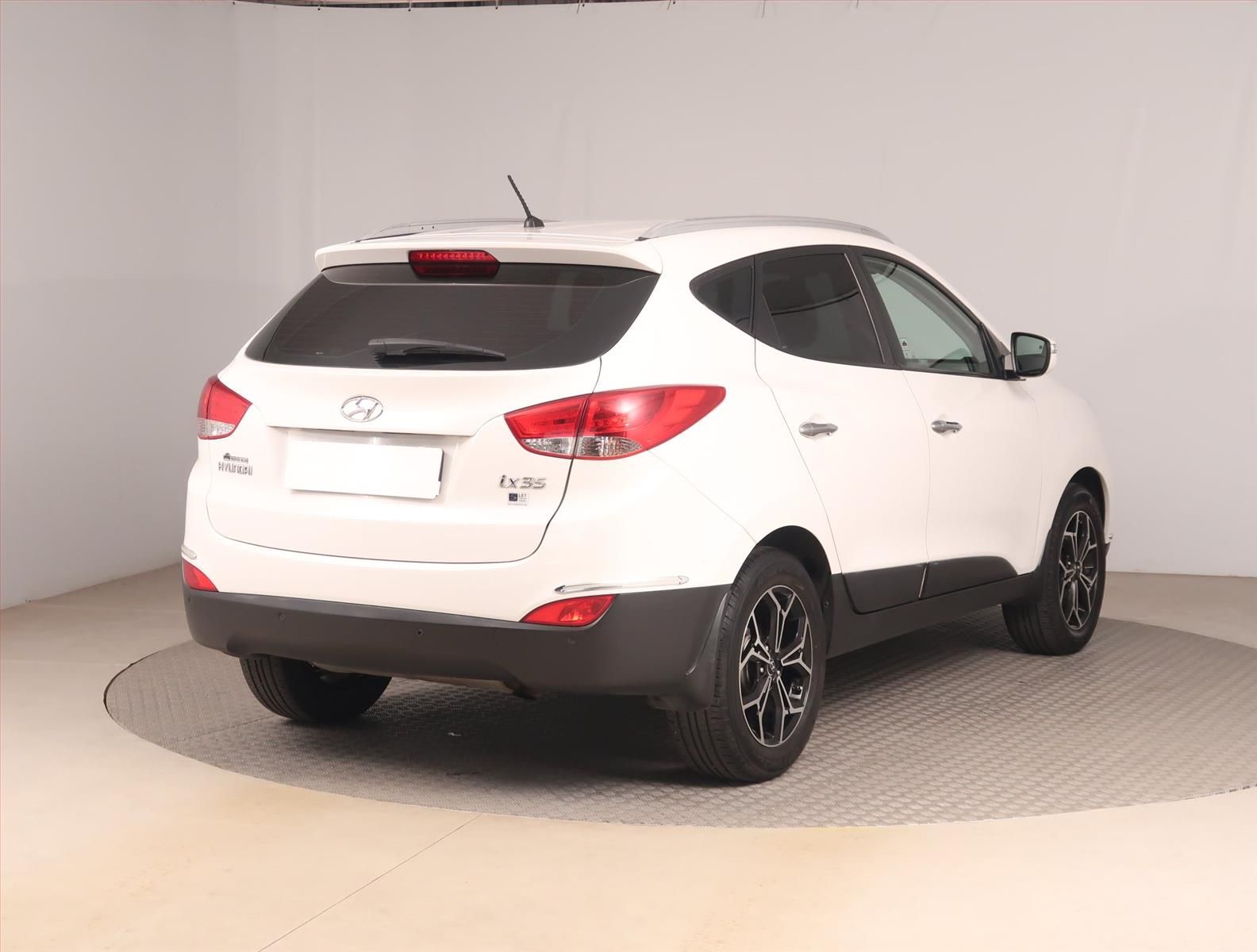 Hyundai ix35, 1.6 GDI, Kůže - fotka 5
