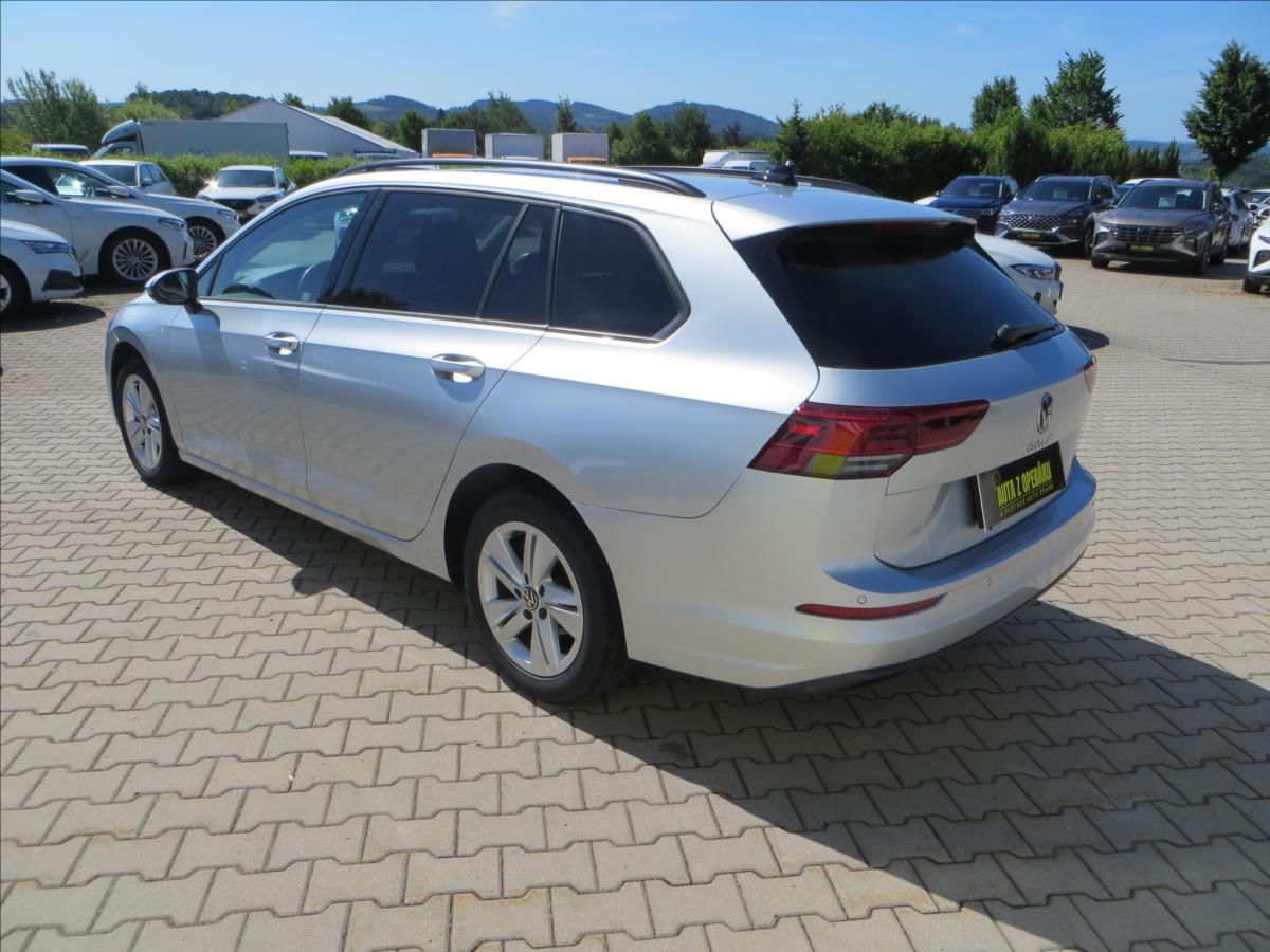 Volkswagen Golf, 1,5 TSI 96kW Life ČR - fotka 5