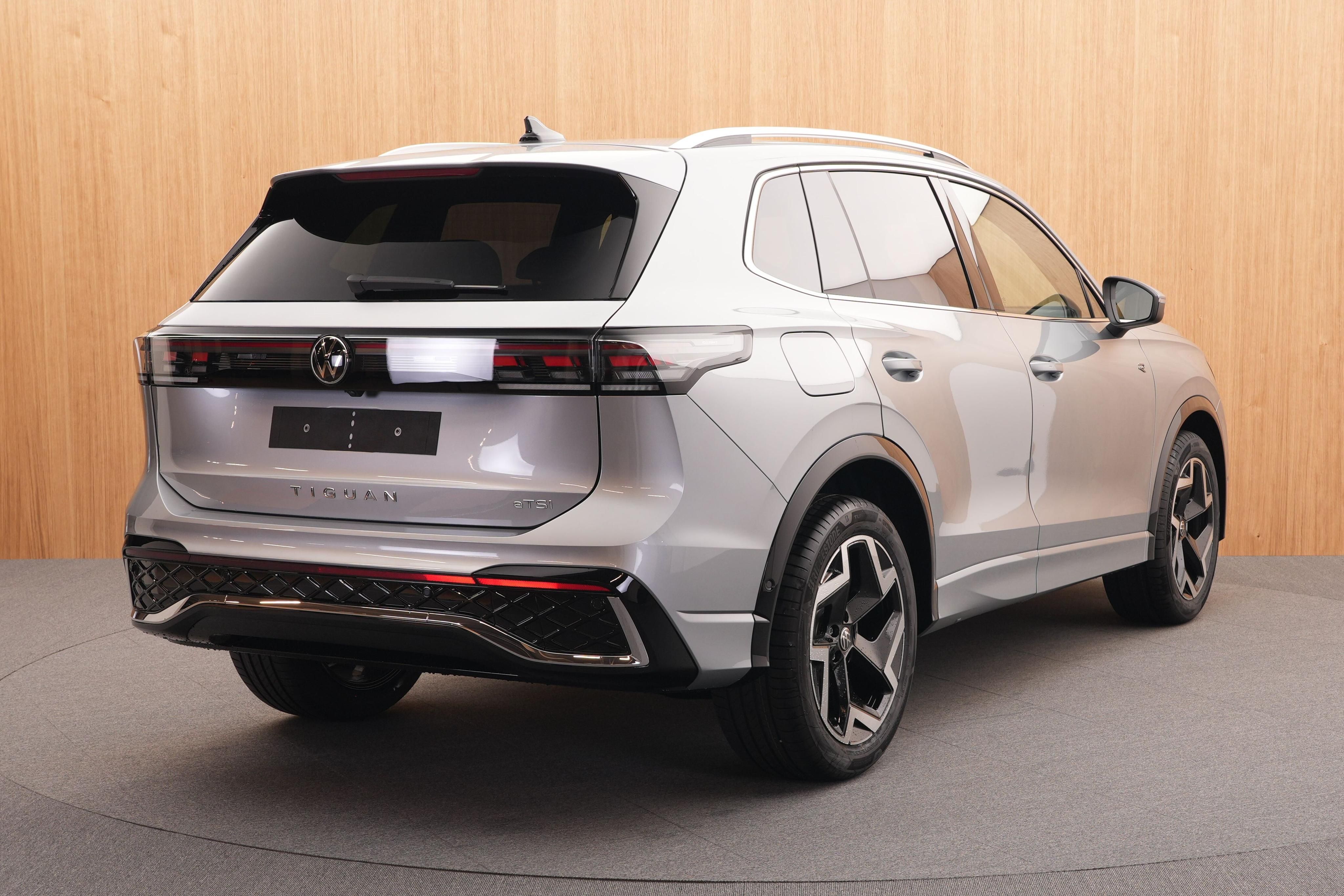 Volkswagen Tiguan, R-Line 1.5 eTSI DSG - fotka 4
