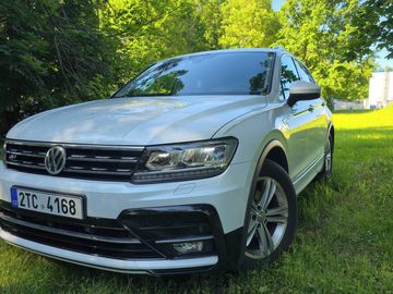 1.4 tsi 140kw r-line **výbava