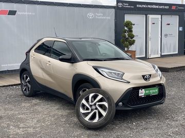 1.0i, ČR, Style Tech, automat