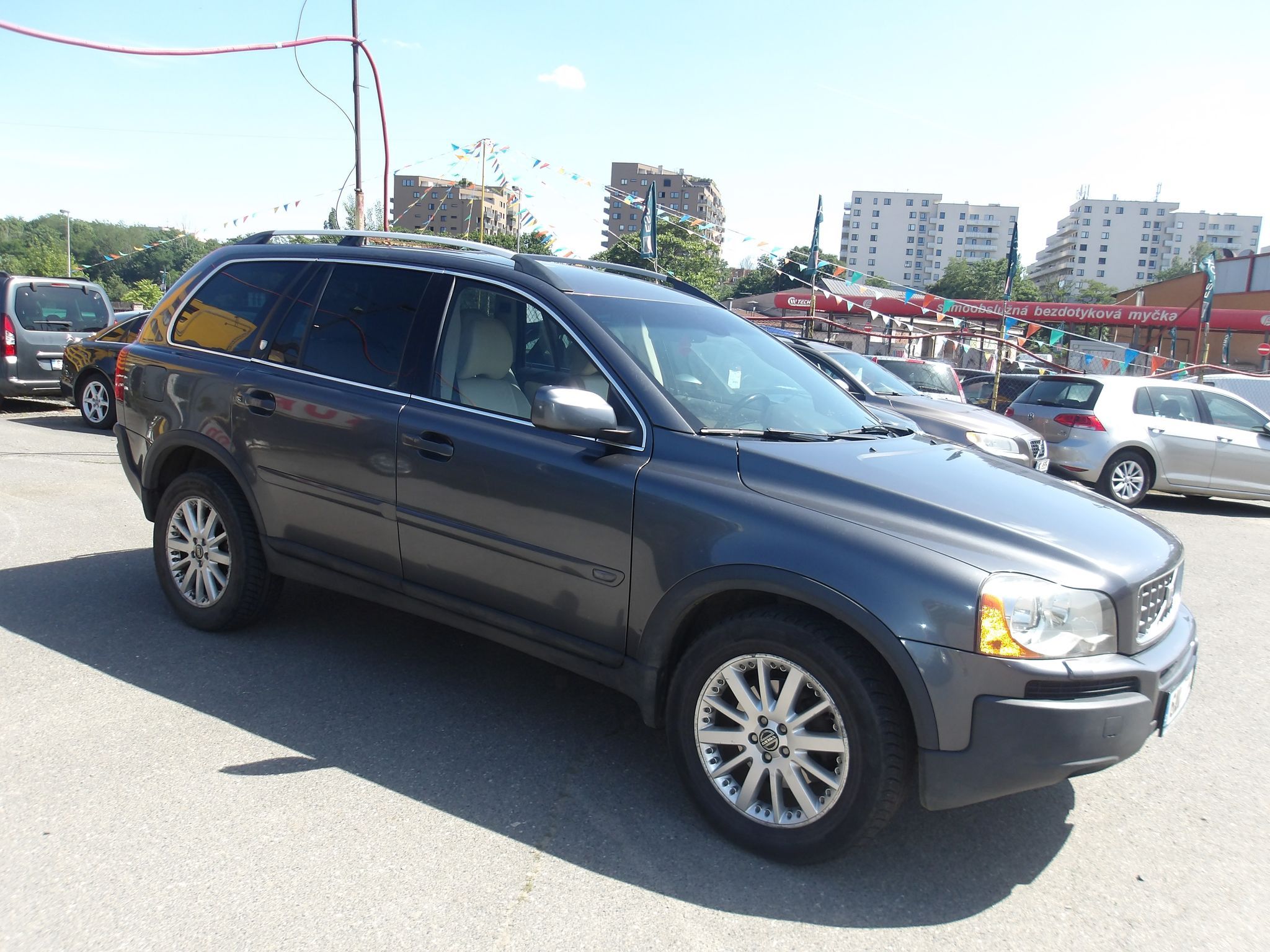 Volvo XC90, 2,4D 120kW ! AUT ! - fotka 6