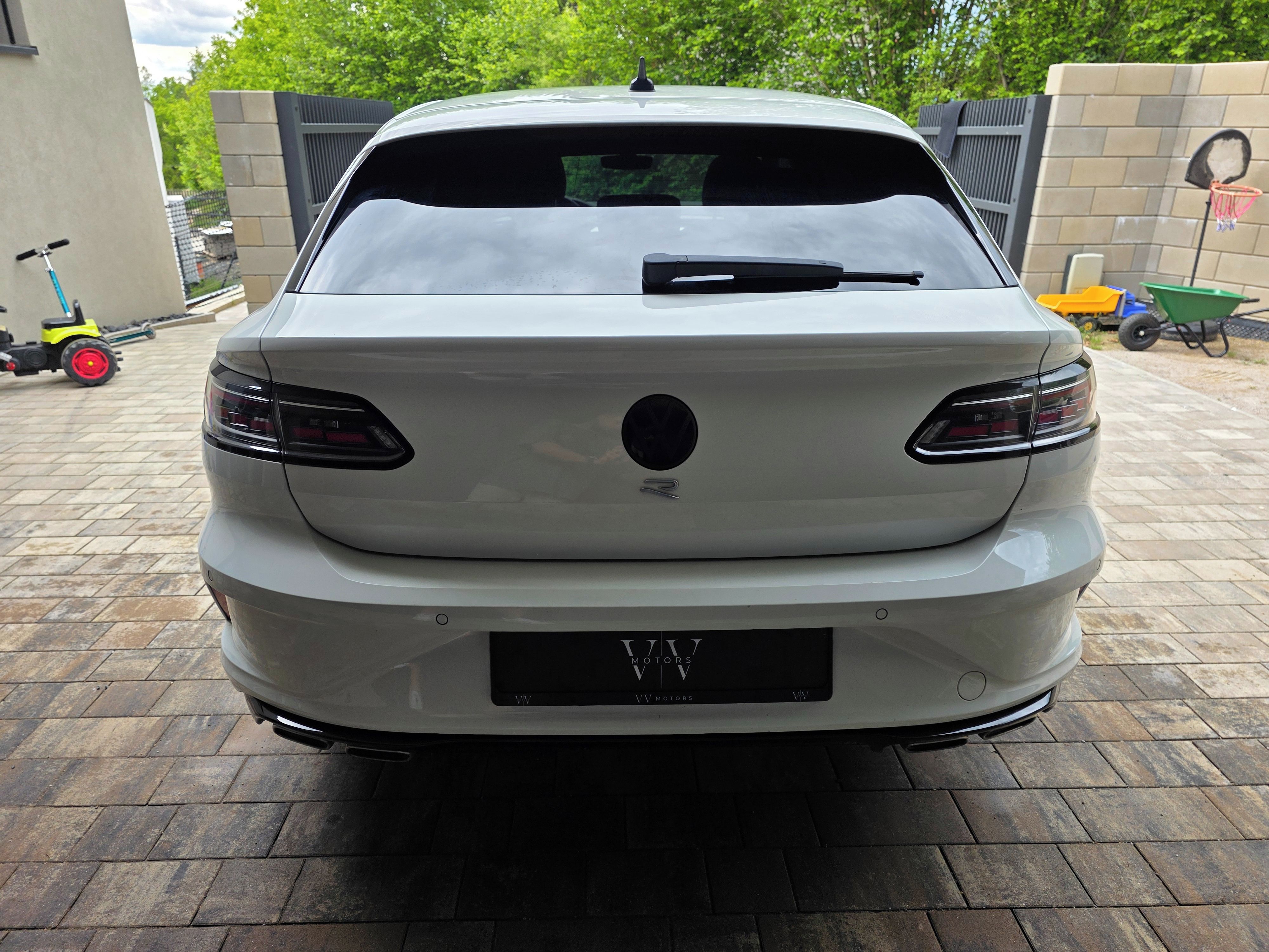 Volkswagen Arteon Shooting Brake, 2.0 TSI R 4Motion, Tažné - fotka 5