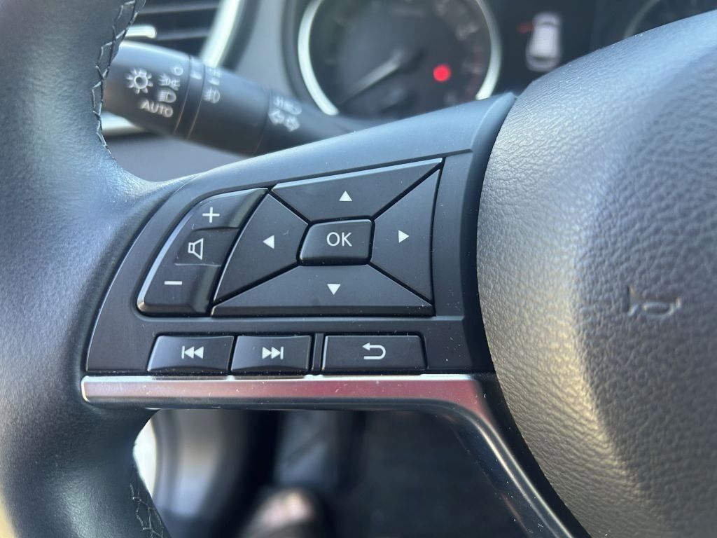 Nissan Qashqai, 1.3DIG-T 140k CzechLi 1.Maj ČR - fotka 6