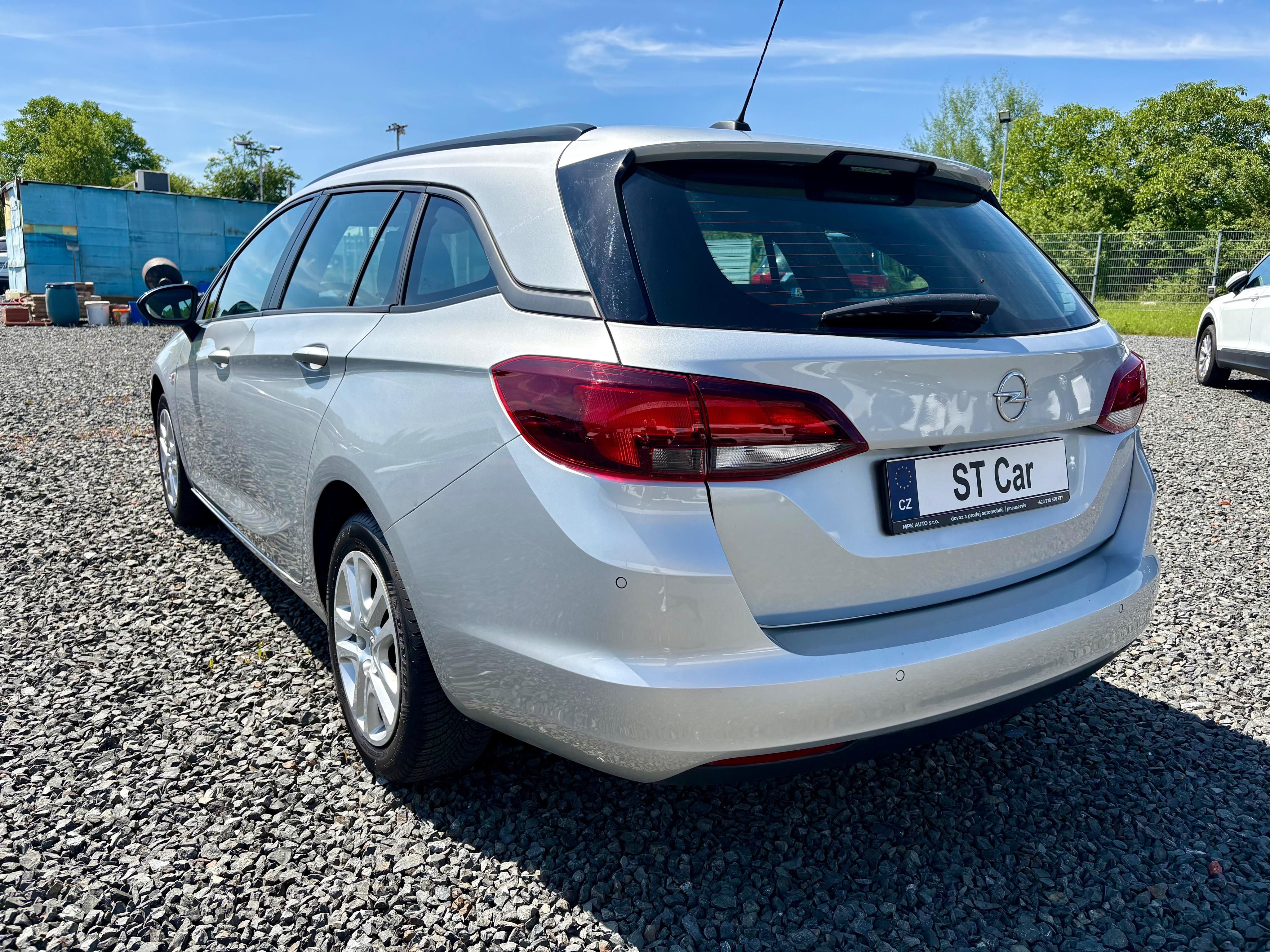 Opel Astra, 1.5CDTi 90kw ST Edition - fotka 6