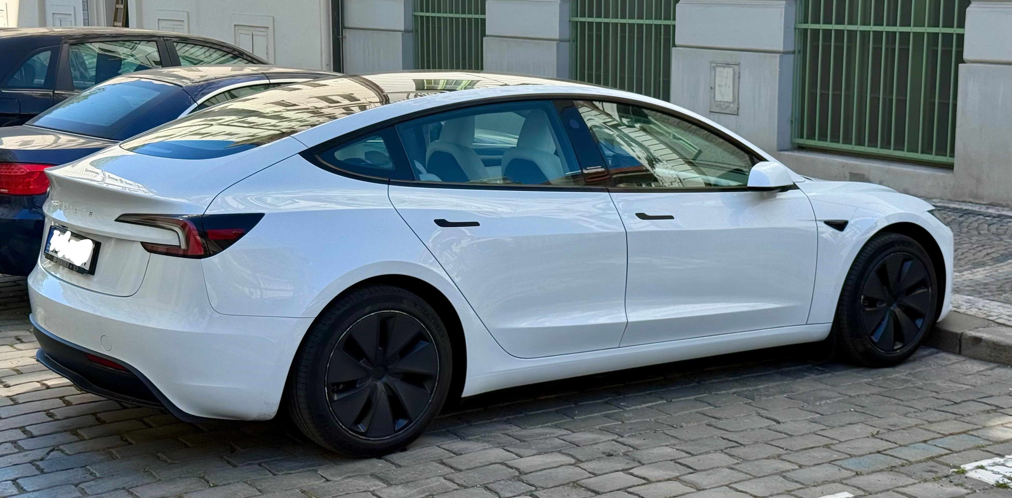 Tesla Model 3, Tesla Model 3 RWD - fotka 2