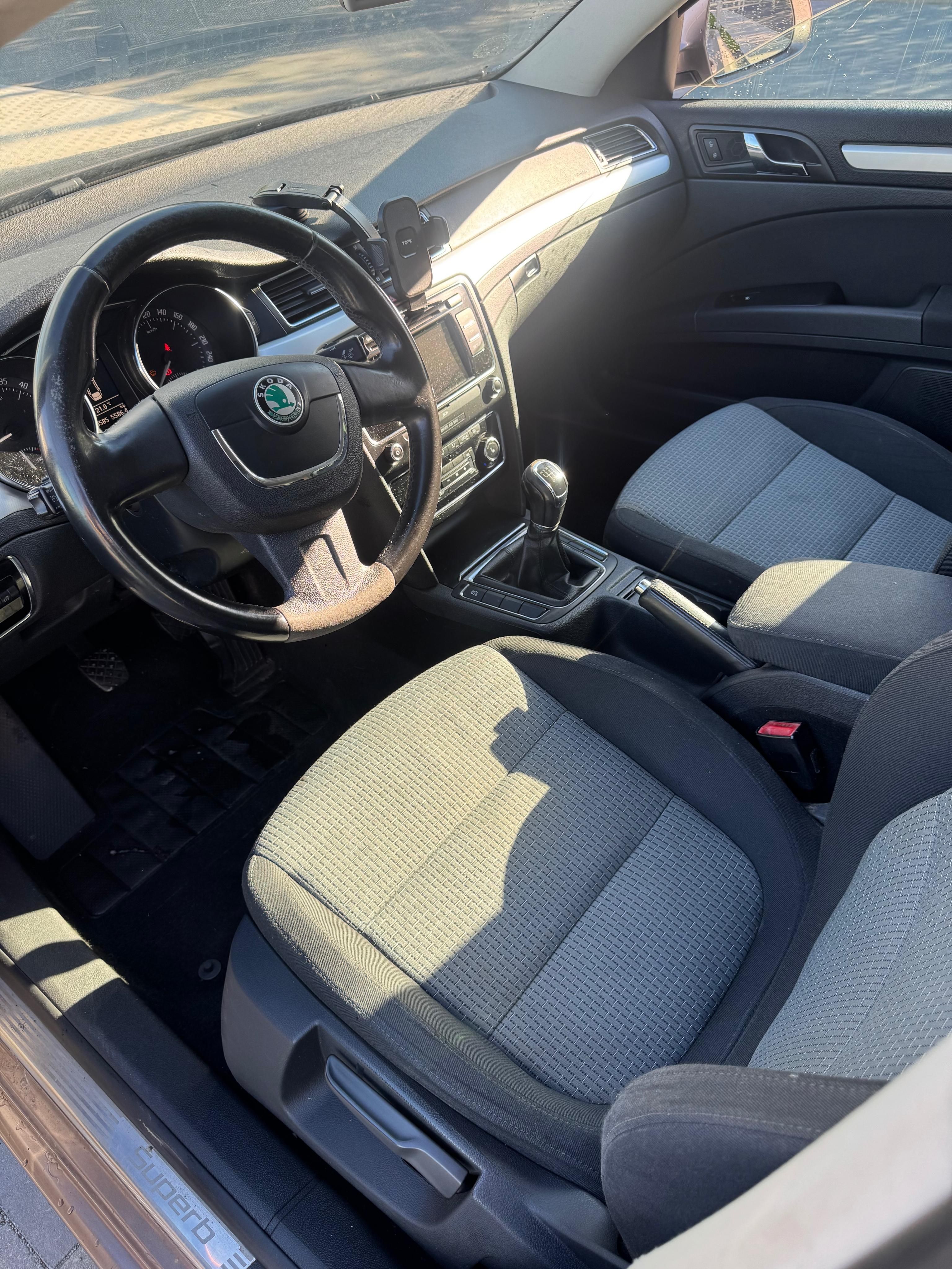 Škoda Superb, Škoda Superb II 2.0 TDI 103 kW - fotka 3