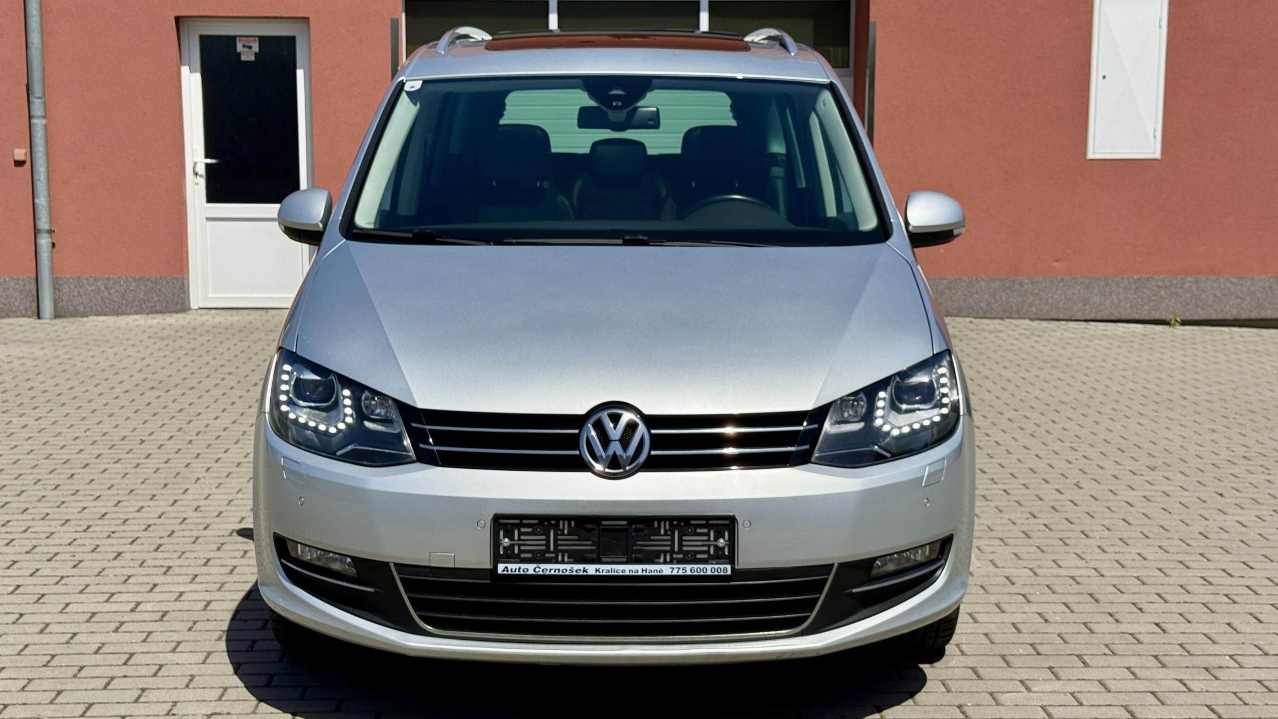 Volkswagen Sharan, 2.0TSi*147kW*DSG*7MÍST*WEBASTO - fotka 6