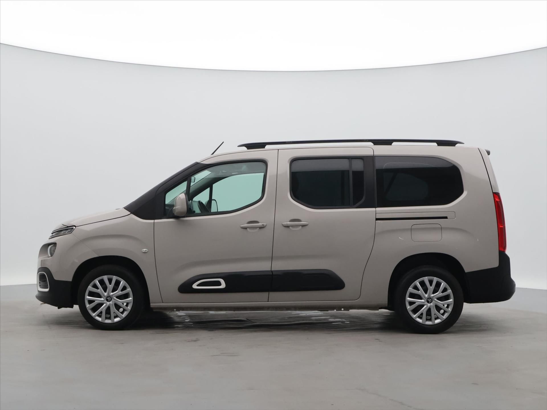 Citroën Berlingo, 1,2 PureTech 96kW Feel XL CZ - fotka 4
