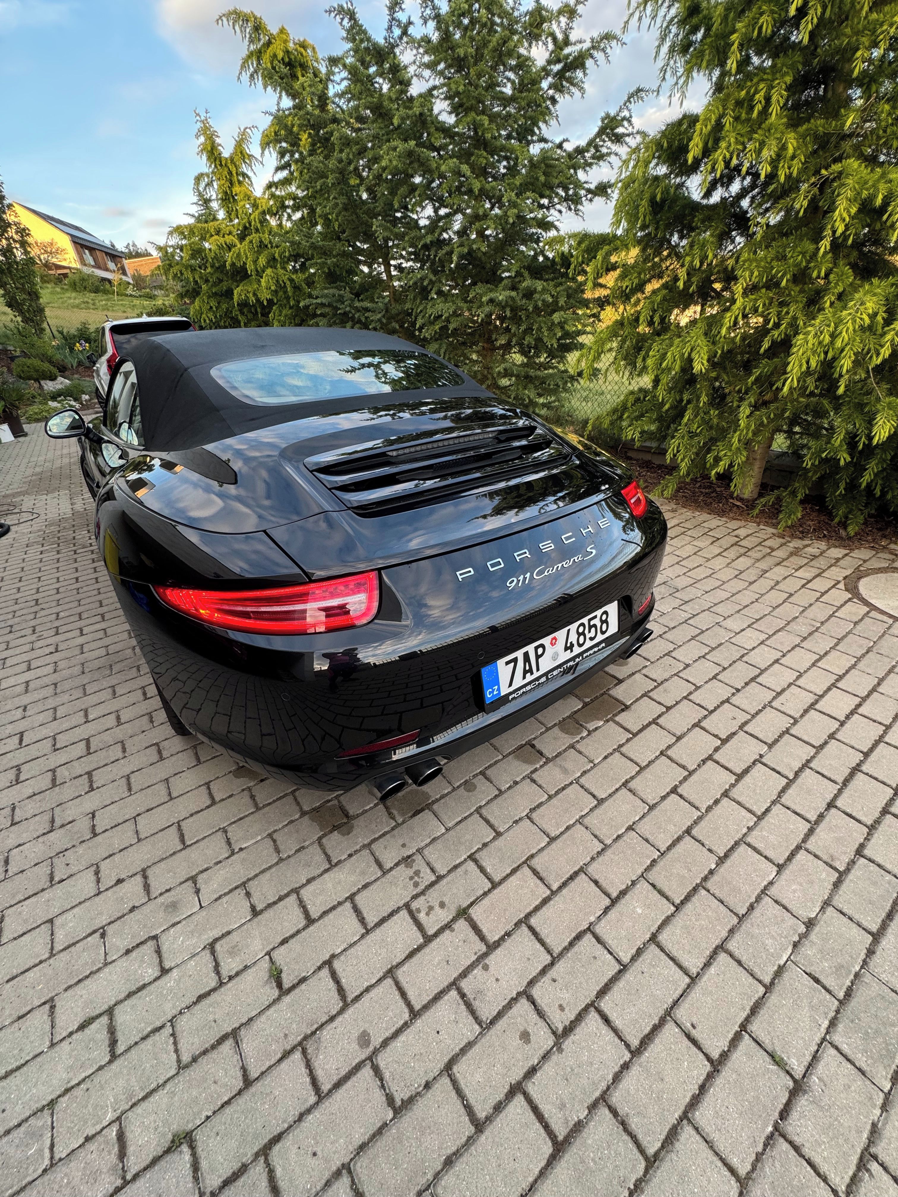 Porsche 911 - fotka 6