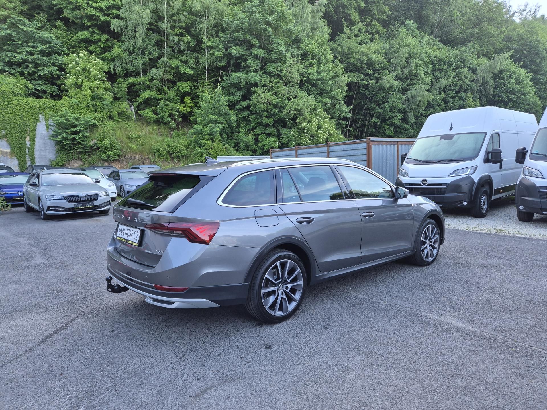 Škoda Octavia, Combi Scout TDi 147kw DSG 4x4 - fotka 5